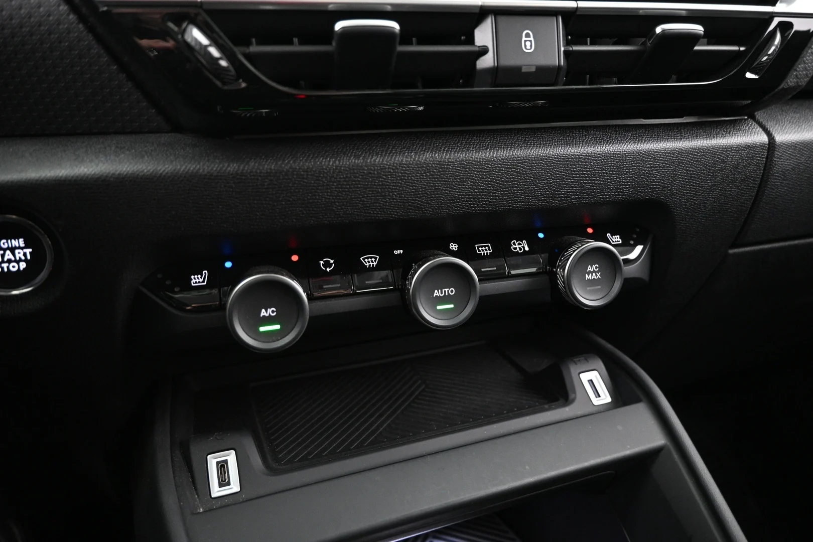 Car Image - 14IBUCQfHLb7pf6Lt3eP2n