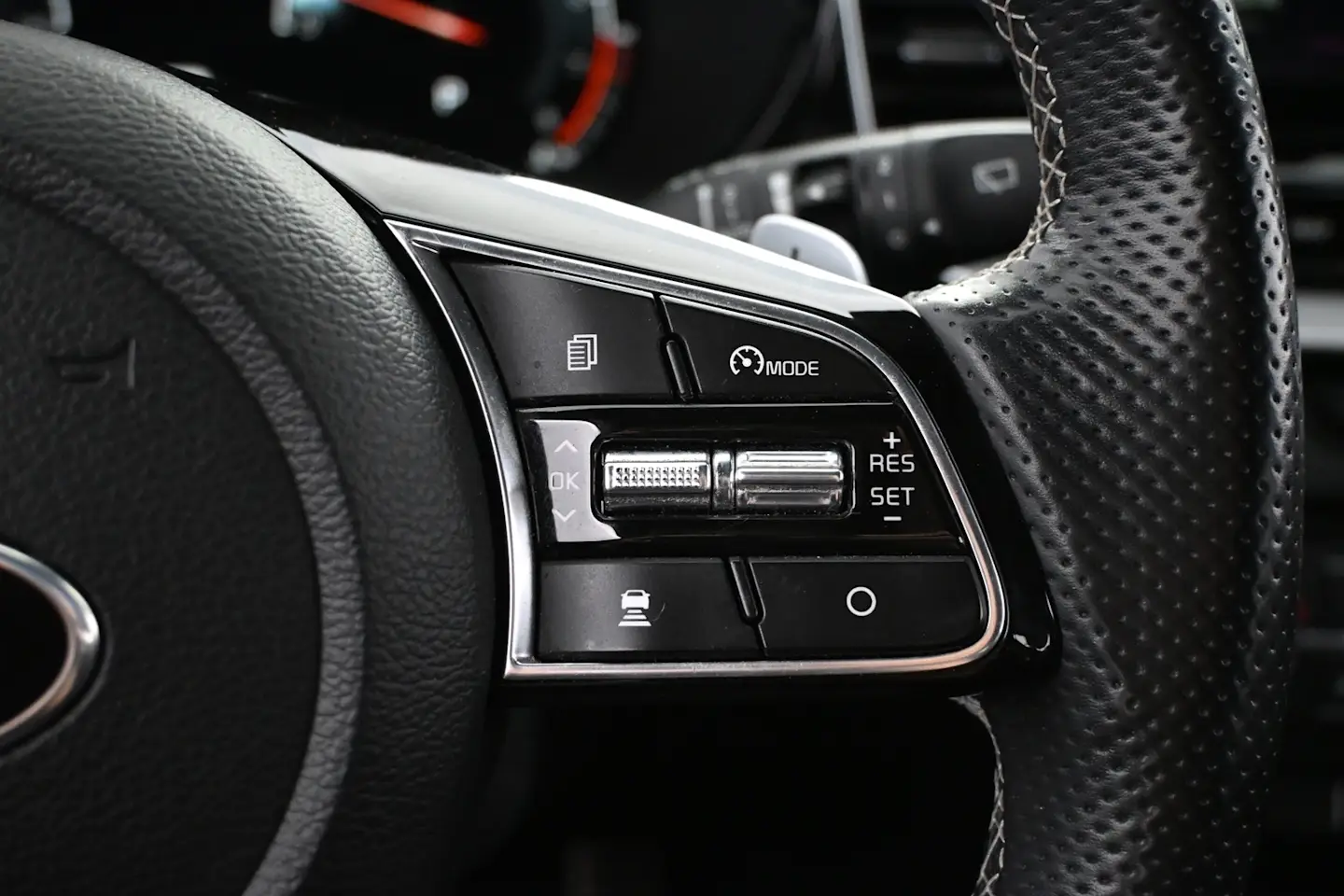 Car Image - 4T9zpYSP39In1P9zea7liu