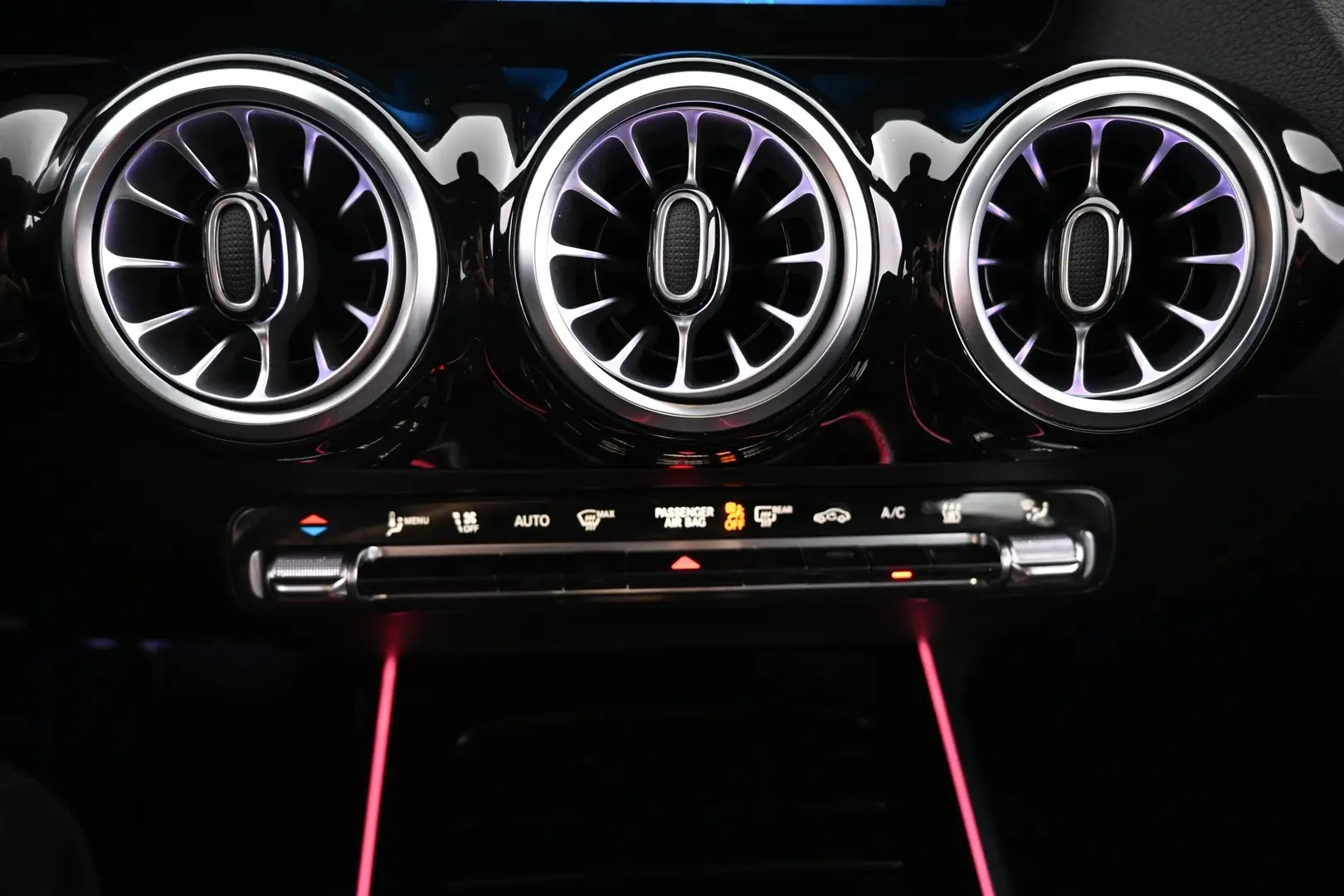 Car Image - uhrAahCGLl4loxZAeZUNF
