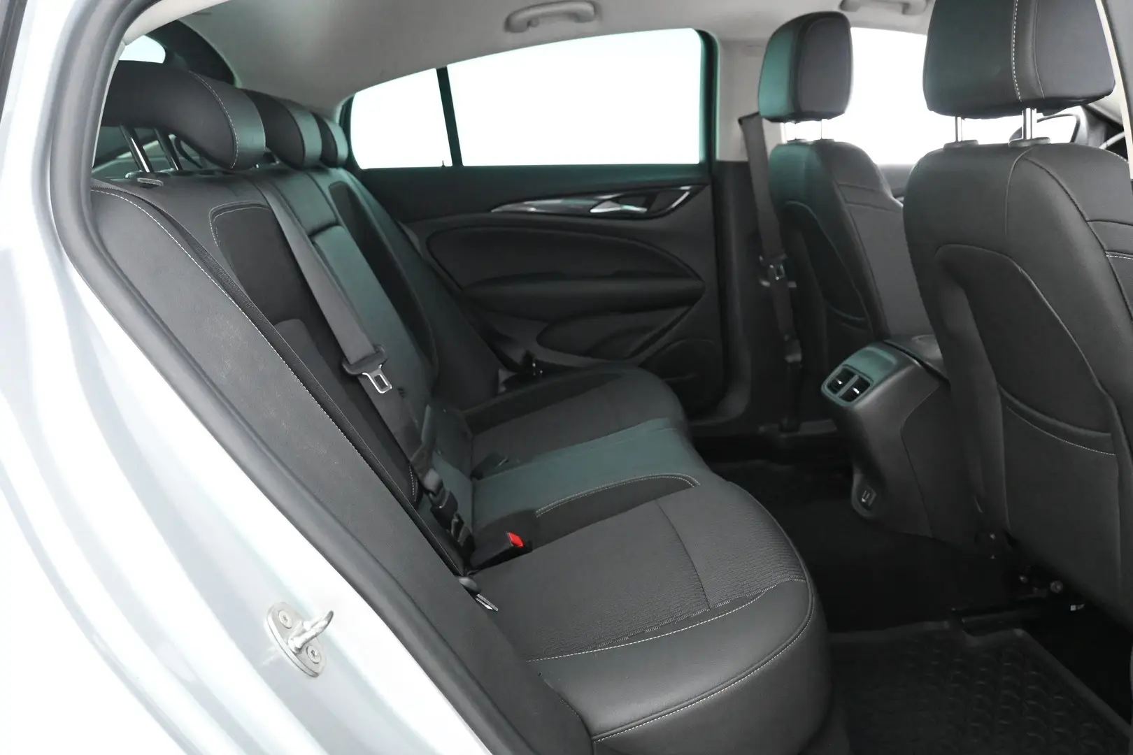 Car Image - XpRHYkZwL64DkTZc1rHvn