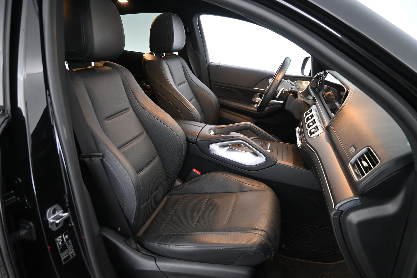 Car Image - 2M3QjsYRdrUYb09t2M7Qha