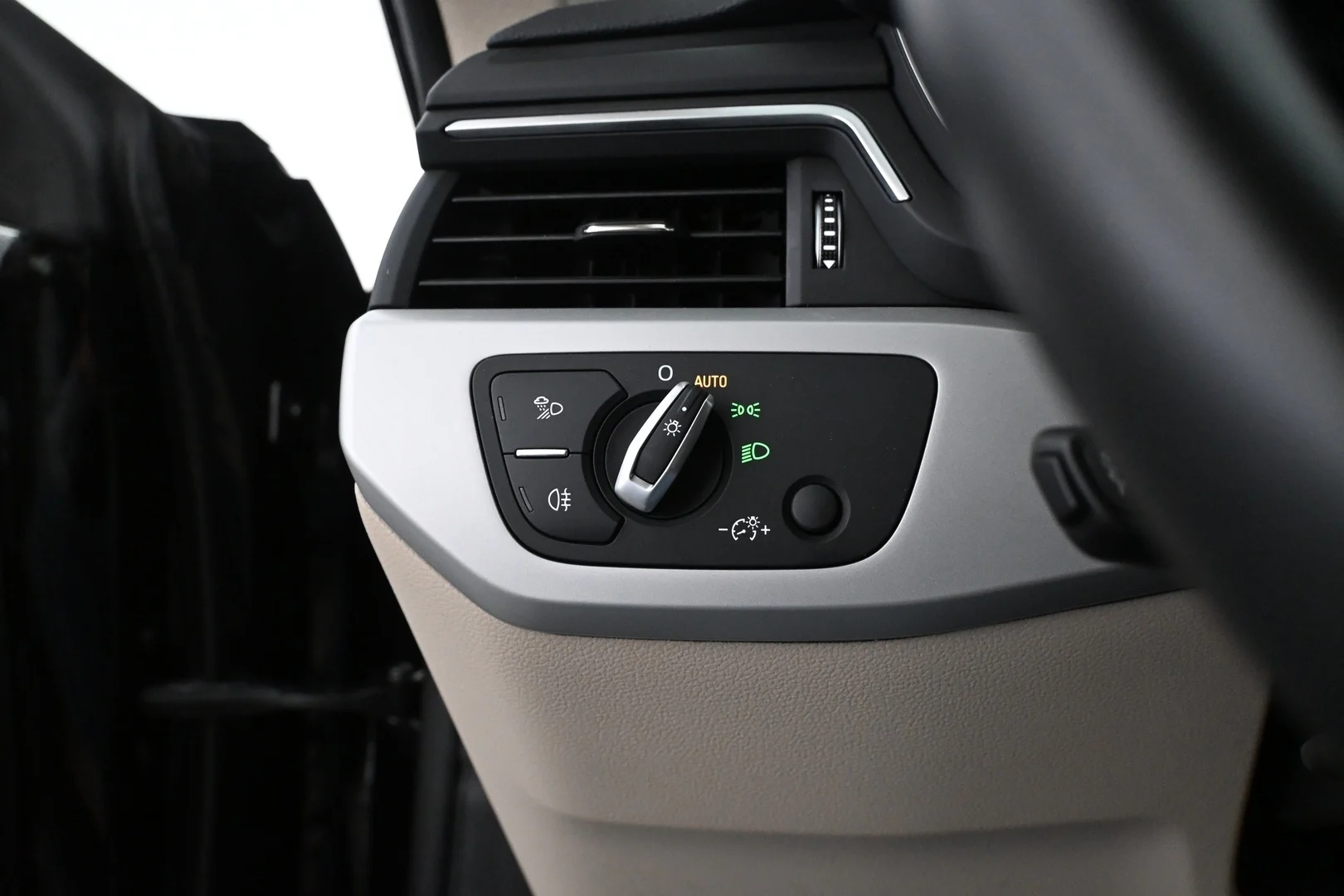 Car Image - 1Mpar57Bm4EUOhXoRNGDjL