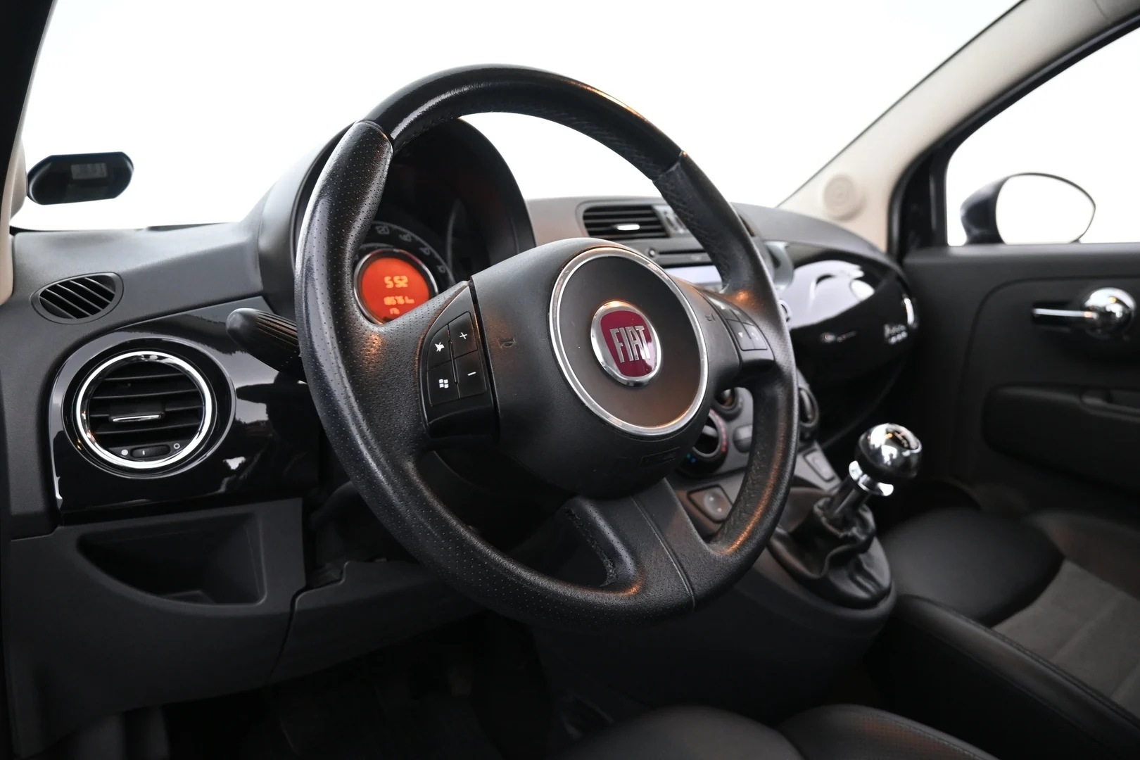 Car Image - 4WrYMux7rcV3l1keuZhGgb