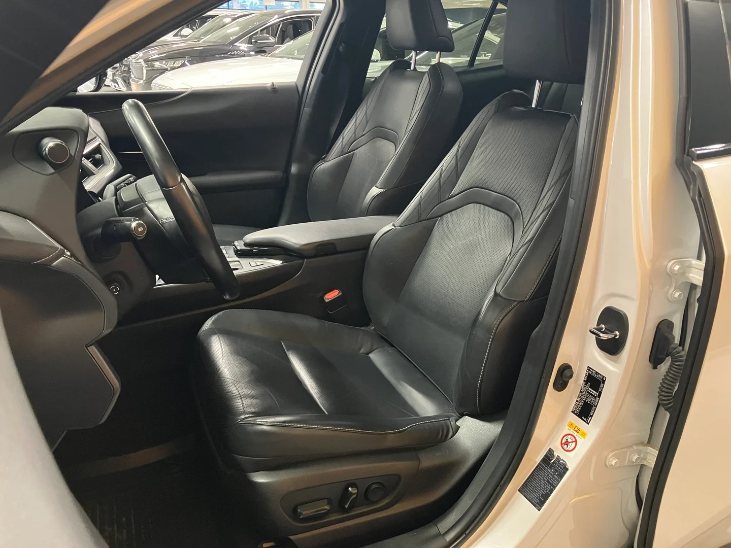 Car Image - 4DYQfWvGBExIfbB5soNeA2