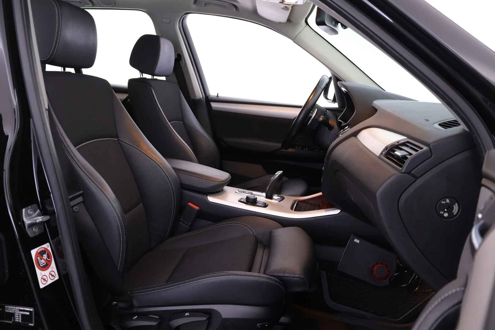 Car Image - S13Ciiw2UmQTmPVDdWbi7