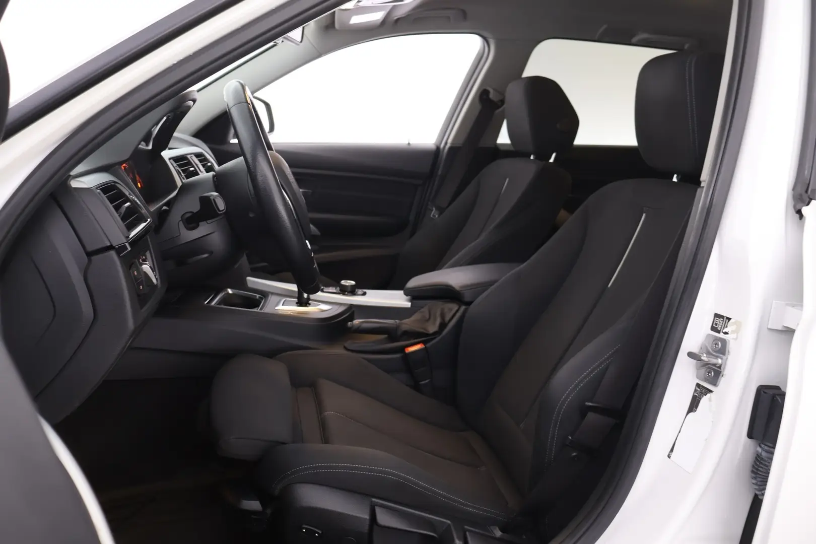 Car Image - 5GoGGab7WRSVIURV7QfaeB