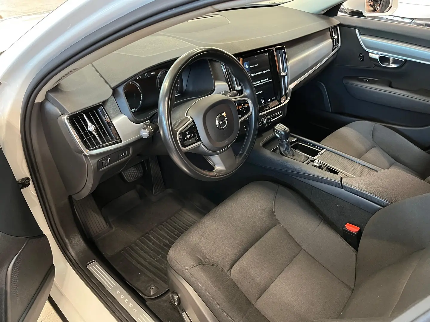 Car Image - 7Fs1MzbhN8KHaZjMEK646H