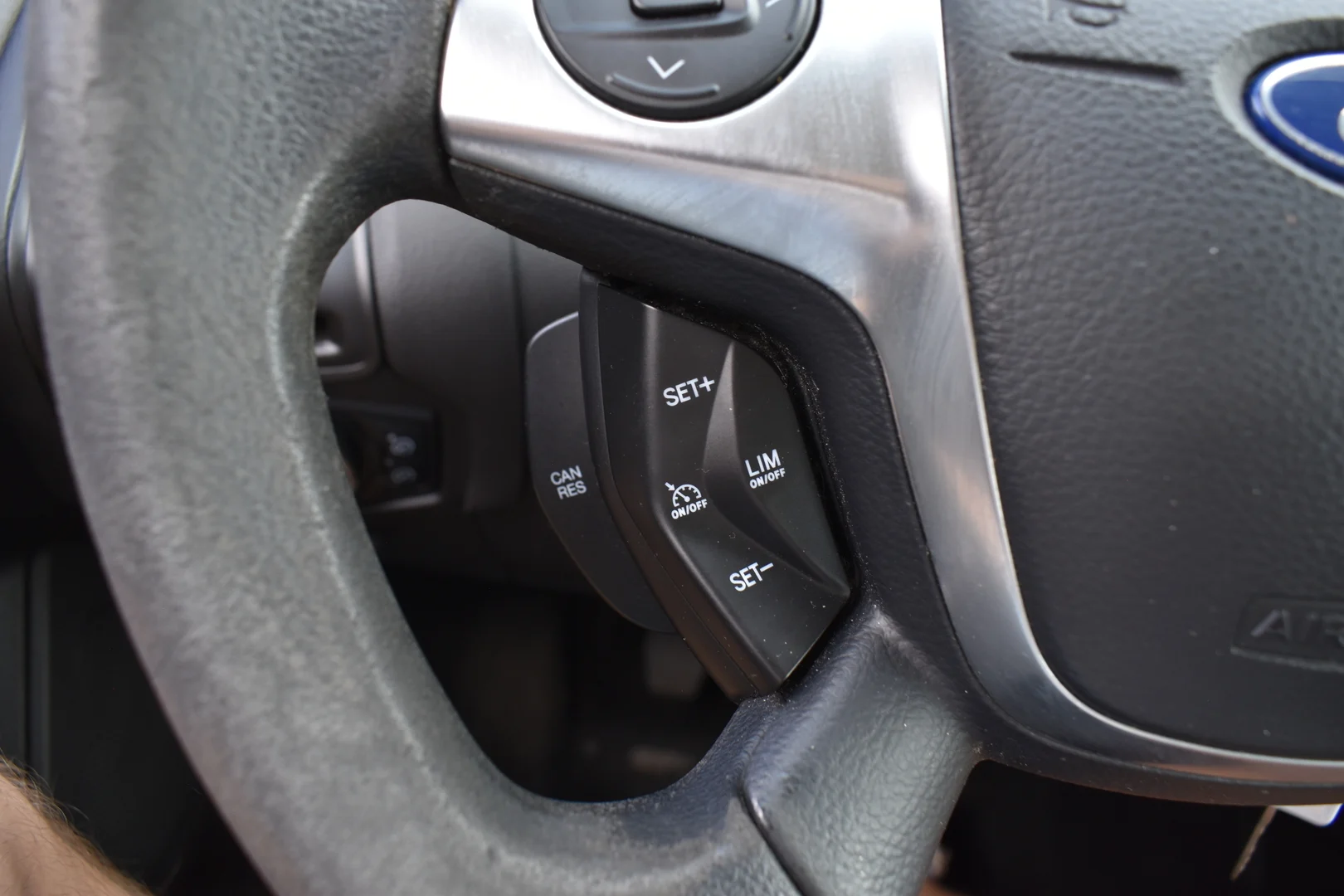 Car Image - 6D8QsDkDJrVkFmgSAn0ZK1