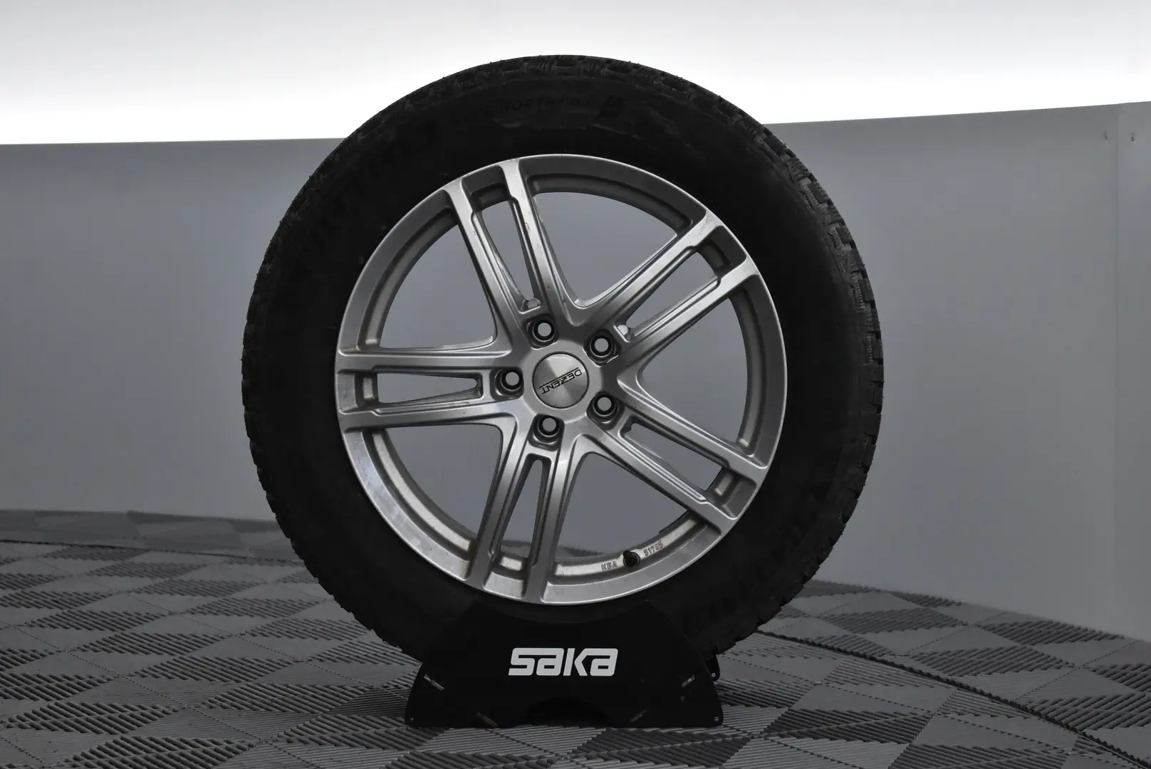 Car Image - 2XiJRns1nJ0t10v8oFK7hP