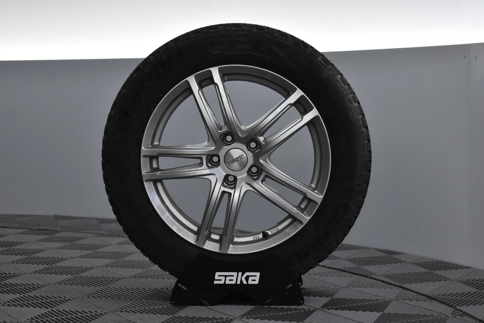 Car Image - 2XiJRns1nJ0t10v8oFK7hP