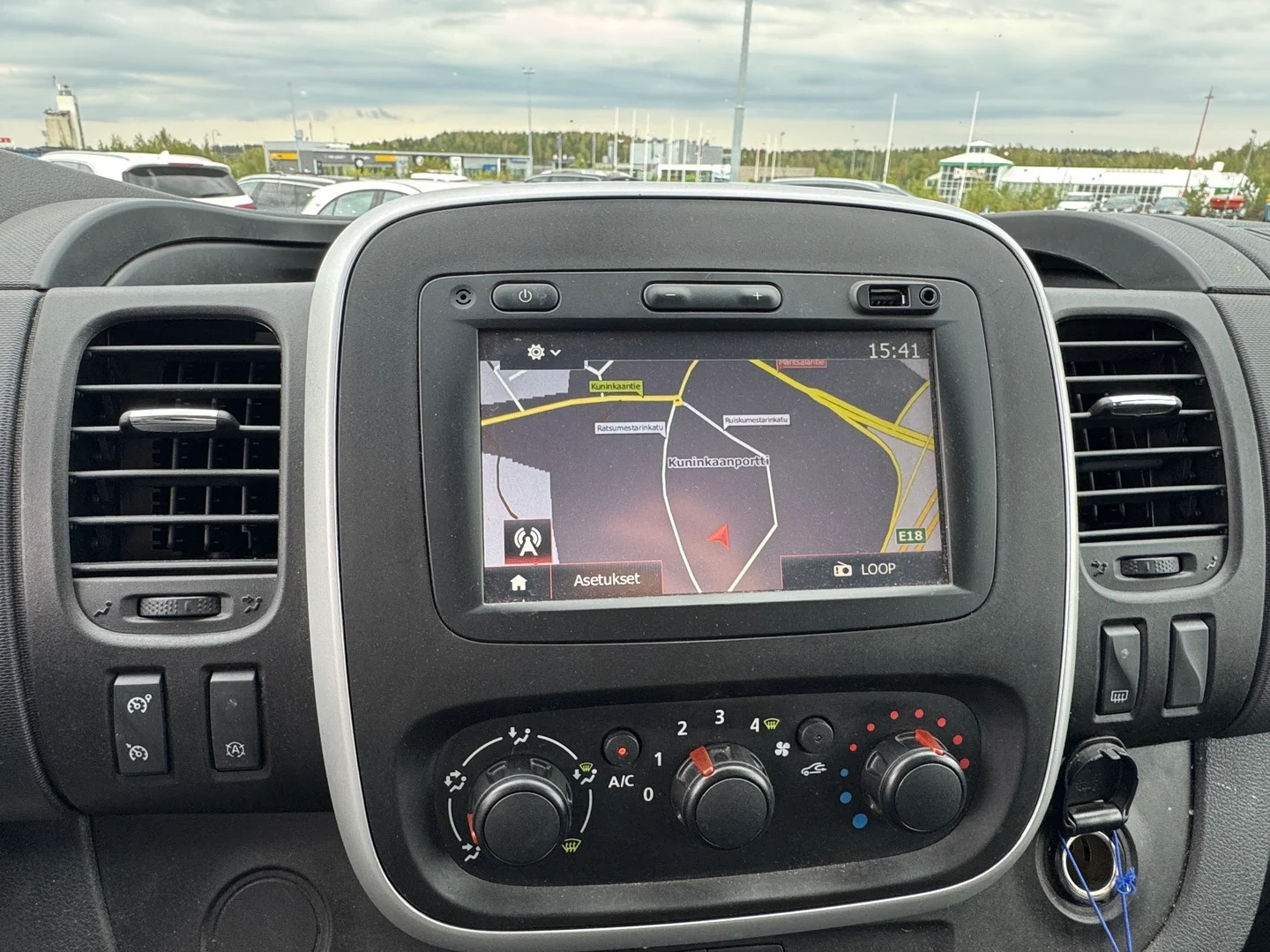 Car Image - vIveoAvNFdedfiRaiAp8S