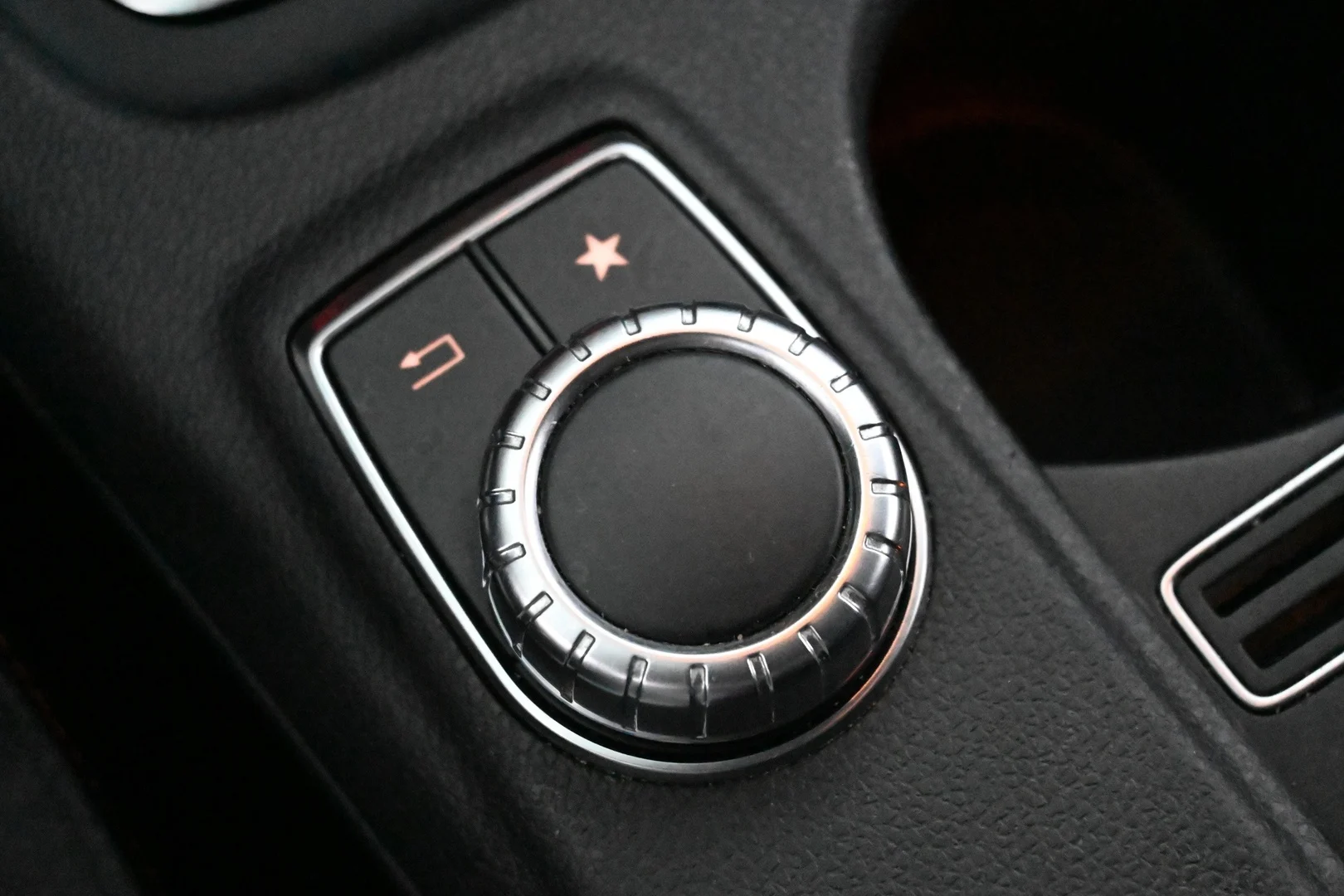 Car Image - 5b5Xga2ytzmQ3vgQAue4Rk
