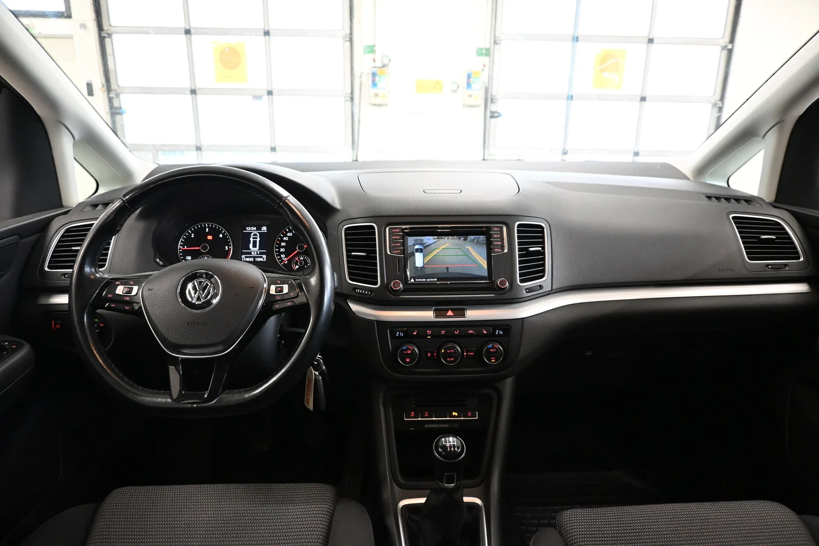 Car Image - 2f06fNugTVlzxYWCXMitKh