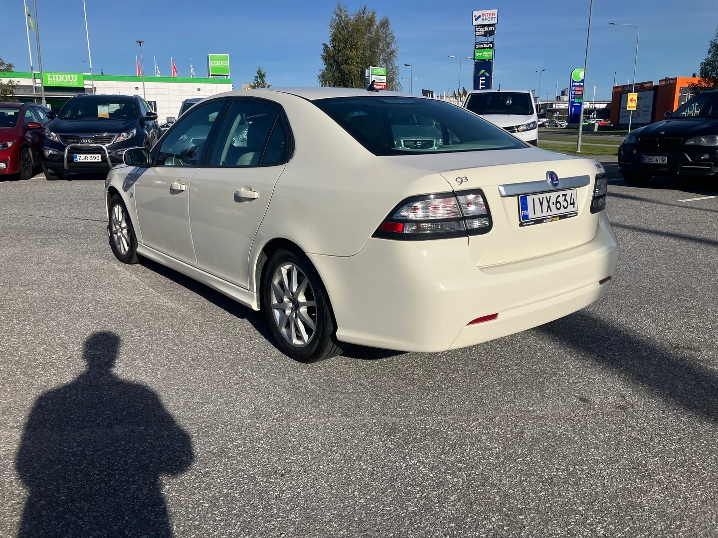 Car Image - 2FLVW4e7F9Gwuu1OTGmmR4