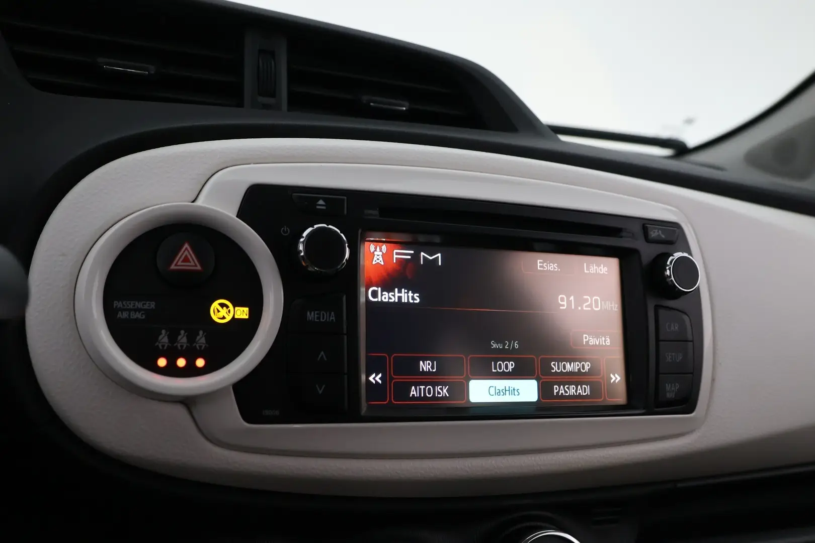 Car Image - 6dnj4EM65p2adxTteYCBGy