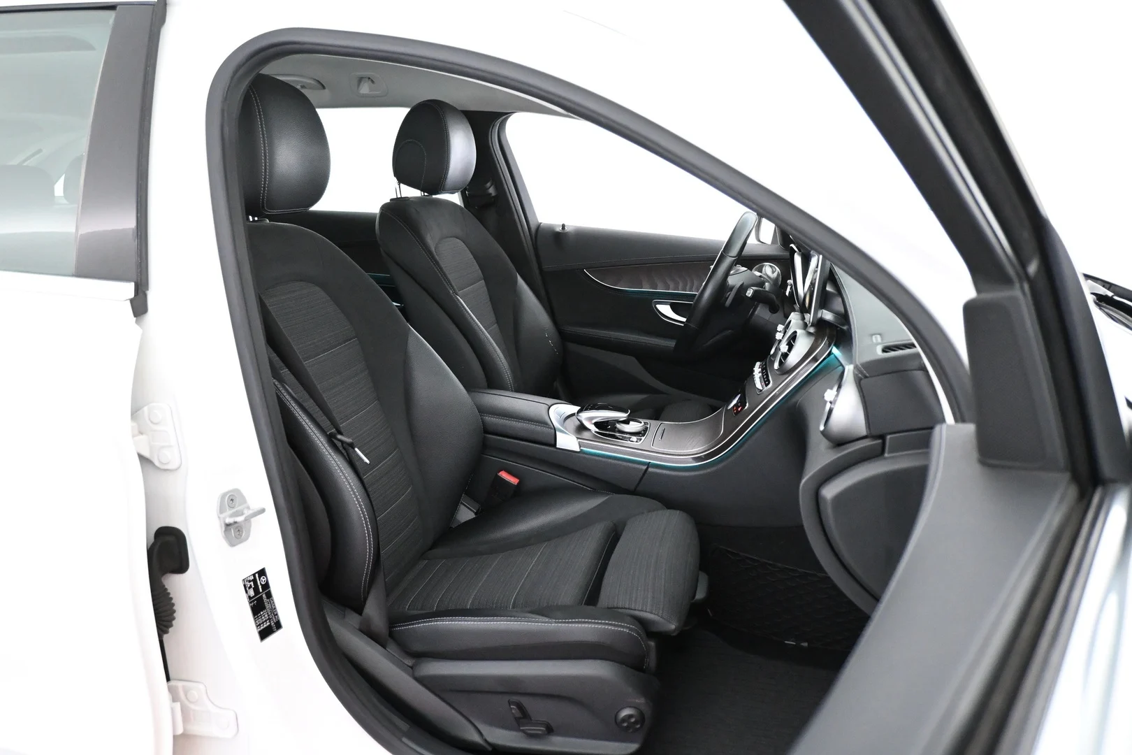 Car Image - se1VMIXdGUHLDtBpwiwz9