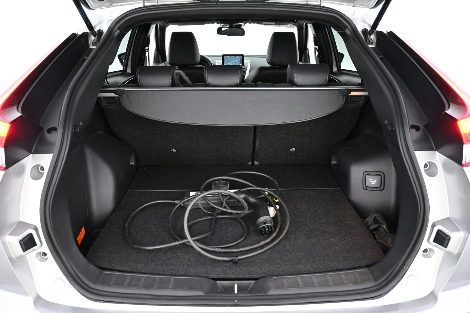 Car Image - 4McBGNQwAZYGLm4T3CAGbo