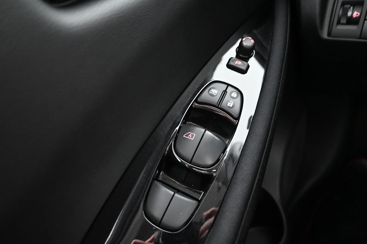 Car Image - 3ZQeQ1LyCD8qf5vhnEsysn