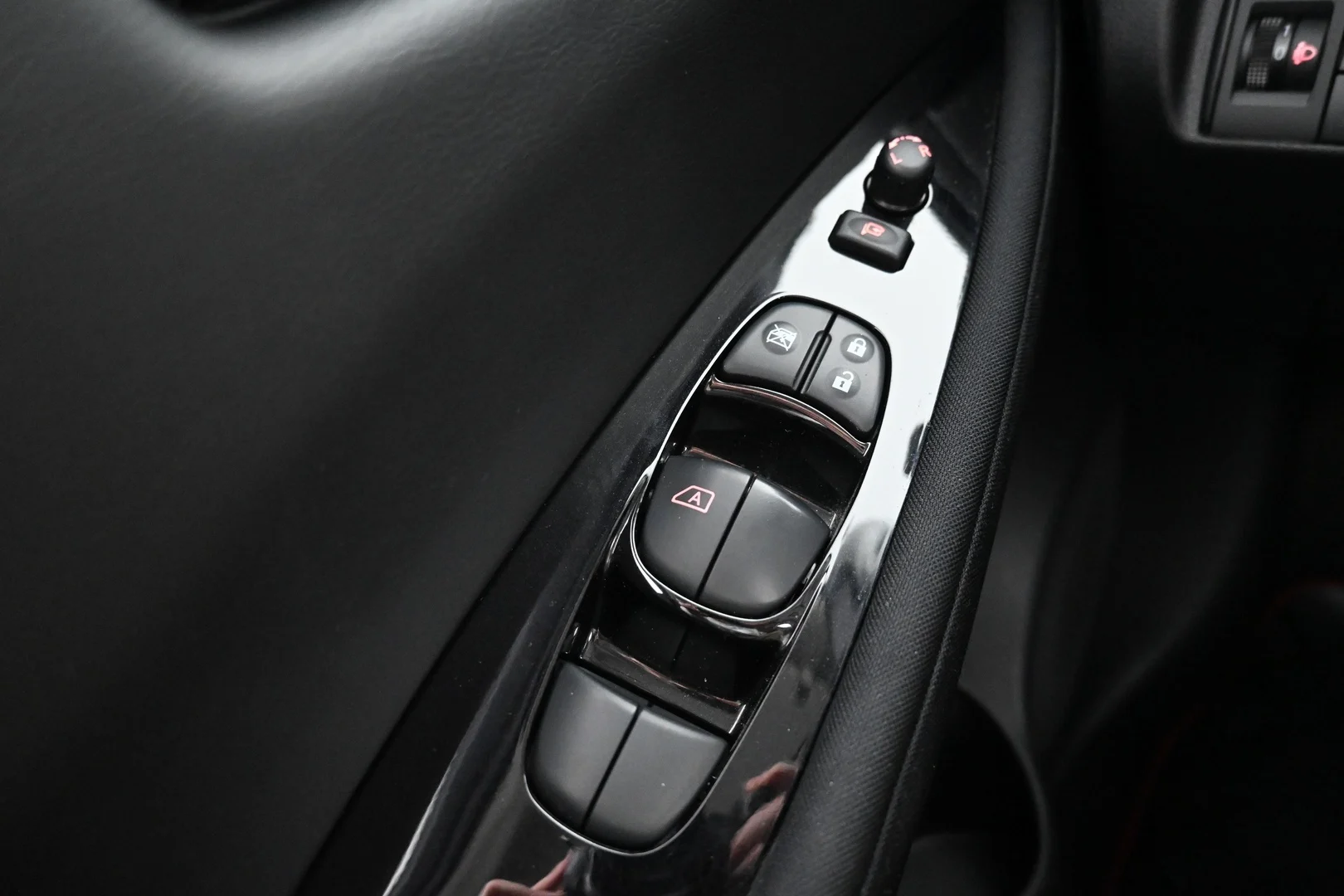 Car Image - 3ZQeQ1LyCD8qf5vhnEsysn