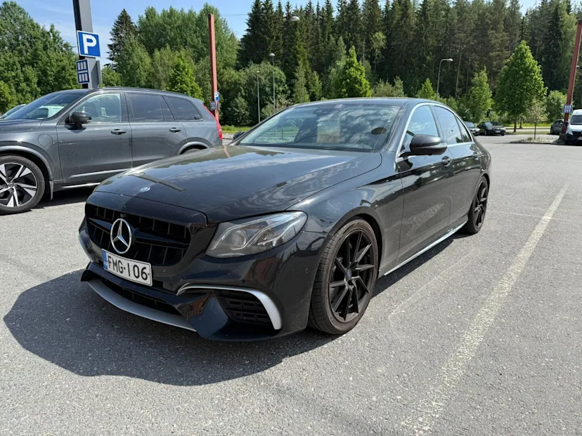 Mercedes-Benz E