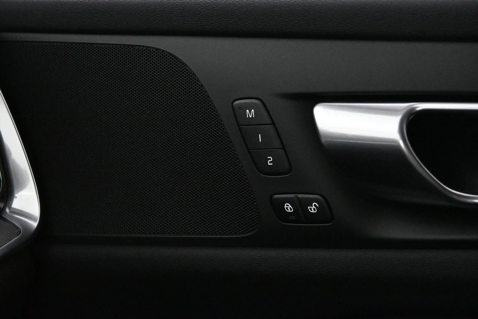 Car Image - 2KHXKG86YLICVrWQTo1RHF