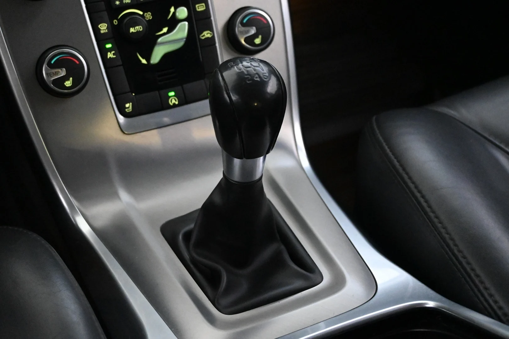 Car Image - 6ZVkwlAdicvEfPTMMMdwH3