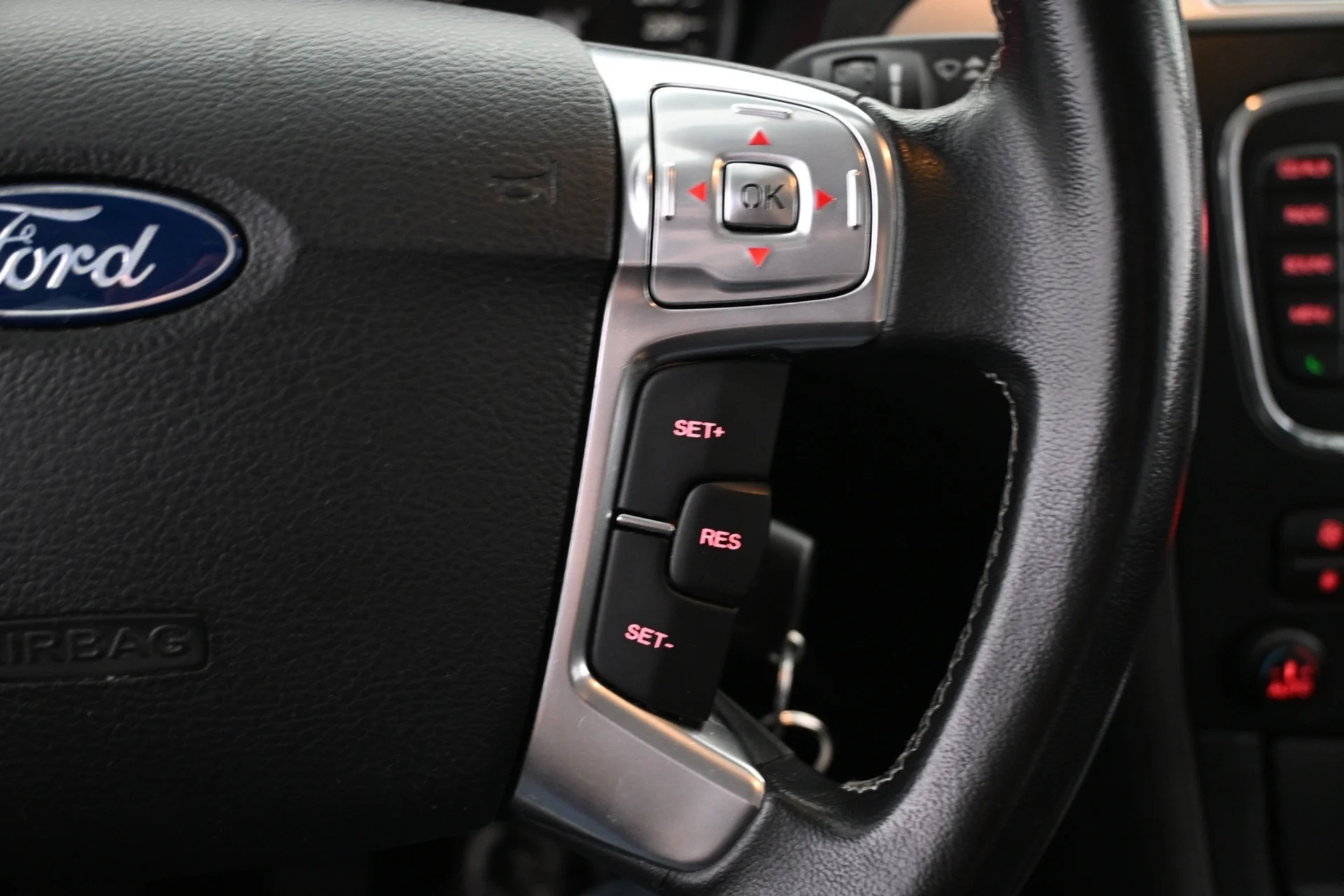 Car Image - 2vb8HgaXMwwyu9d0oLmD6E