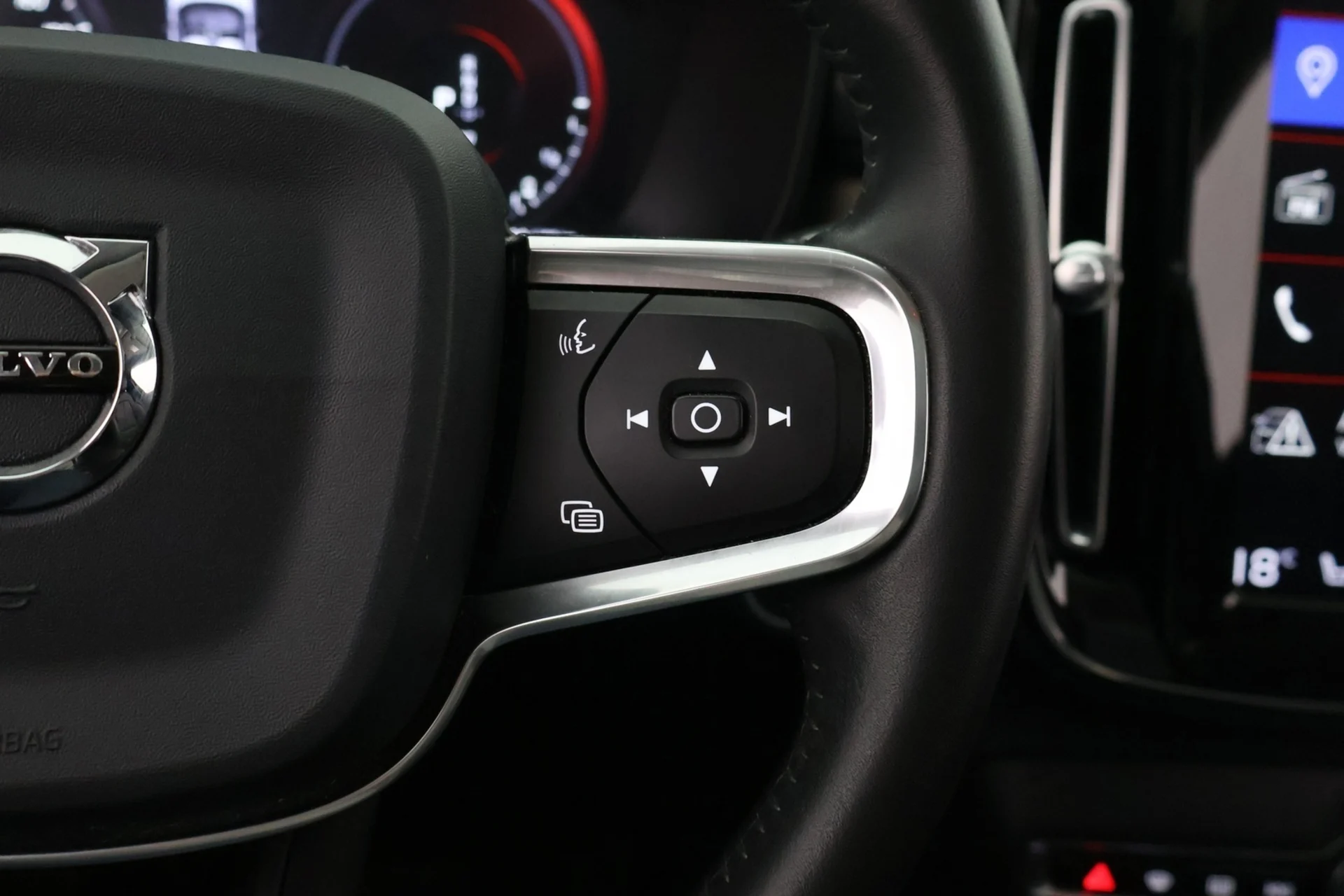 Car Image - 4TZX5NeahC5N8p8y6TQfLz