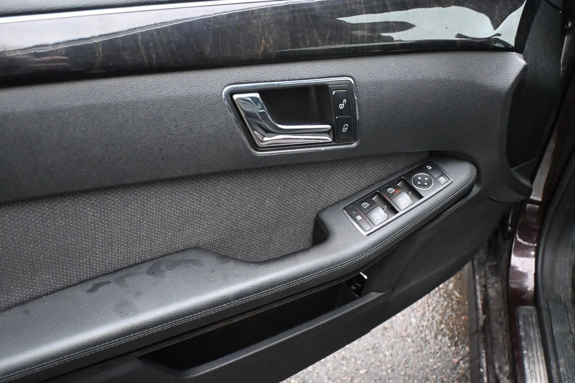 Car Image - 3nGXF8lVhuxmrLlZHsj8QK