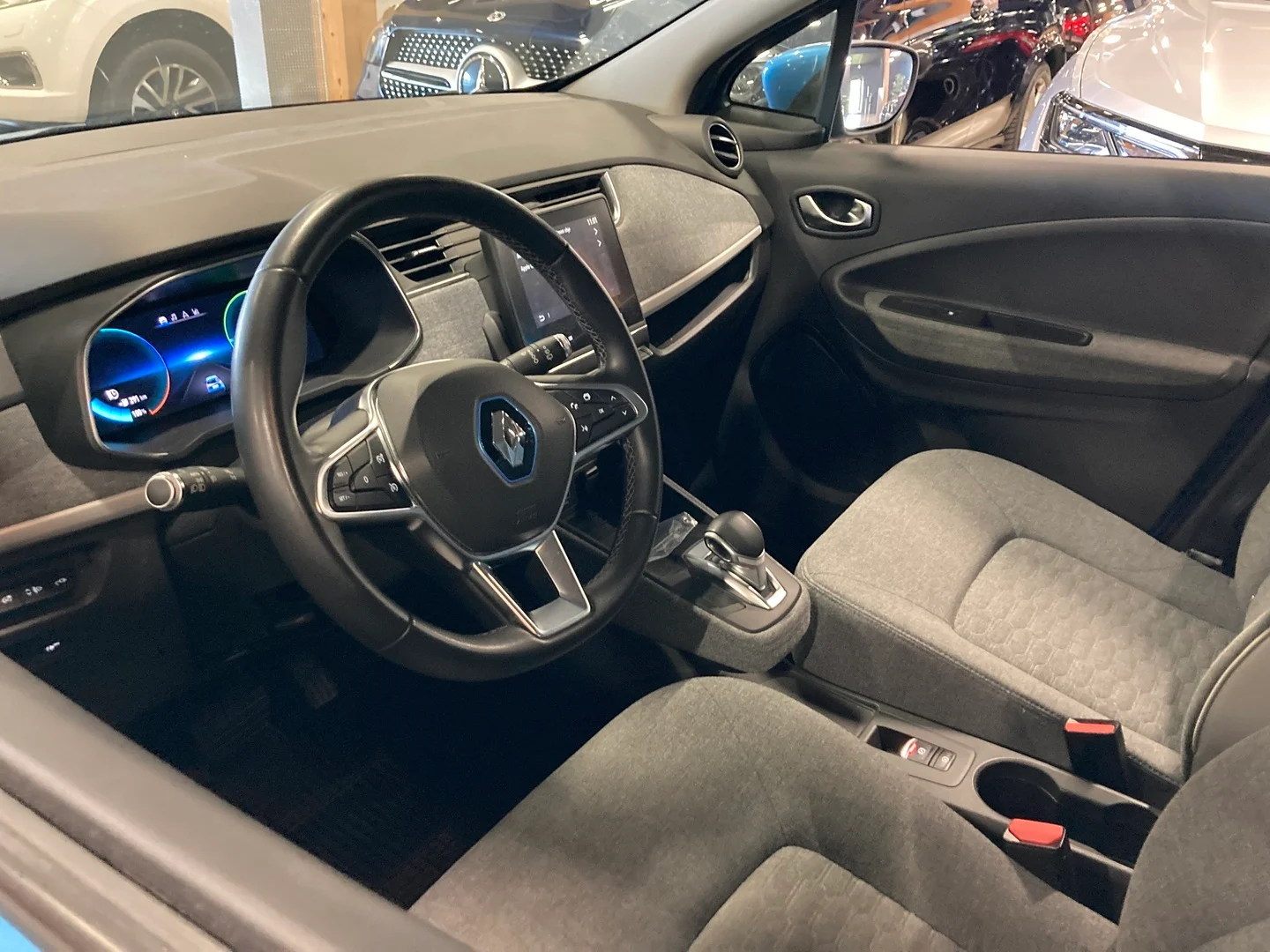 Car Image - 3hDdDUOiNgs9XD20OeUhyB
