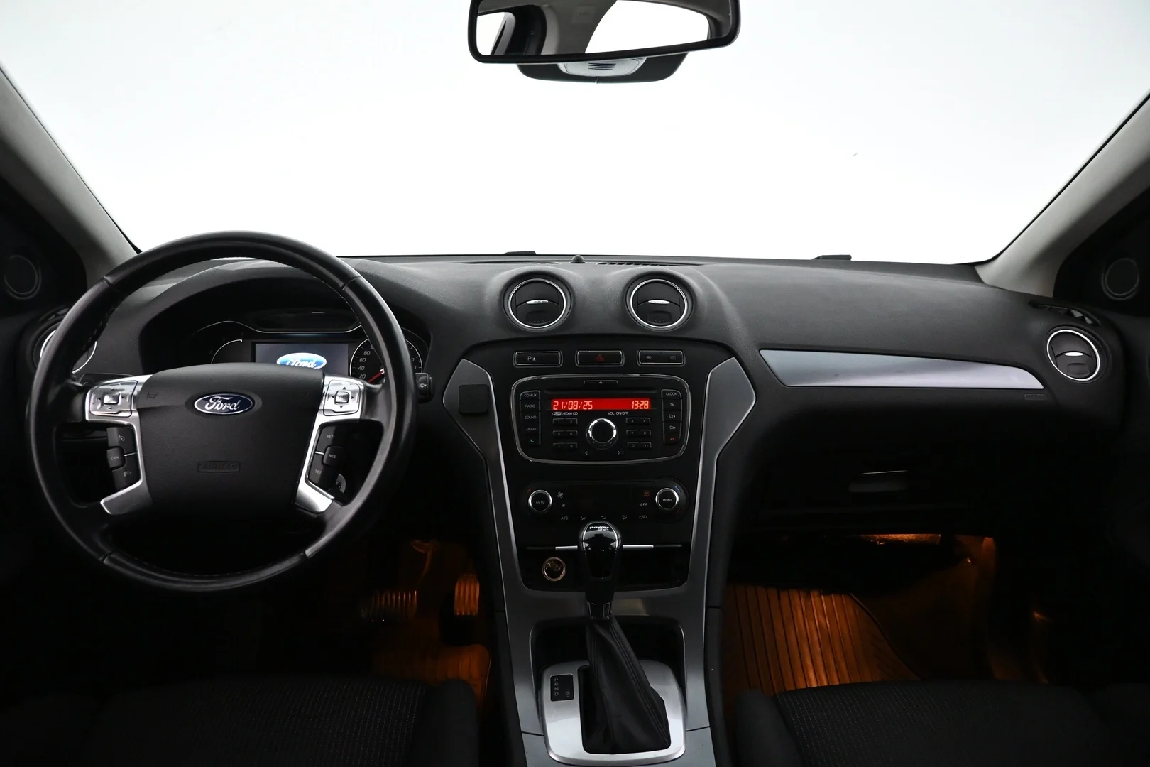 Car Image - 5KNz8YVX6r0tbtXjGzbpJh