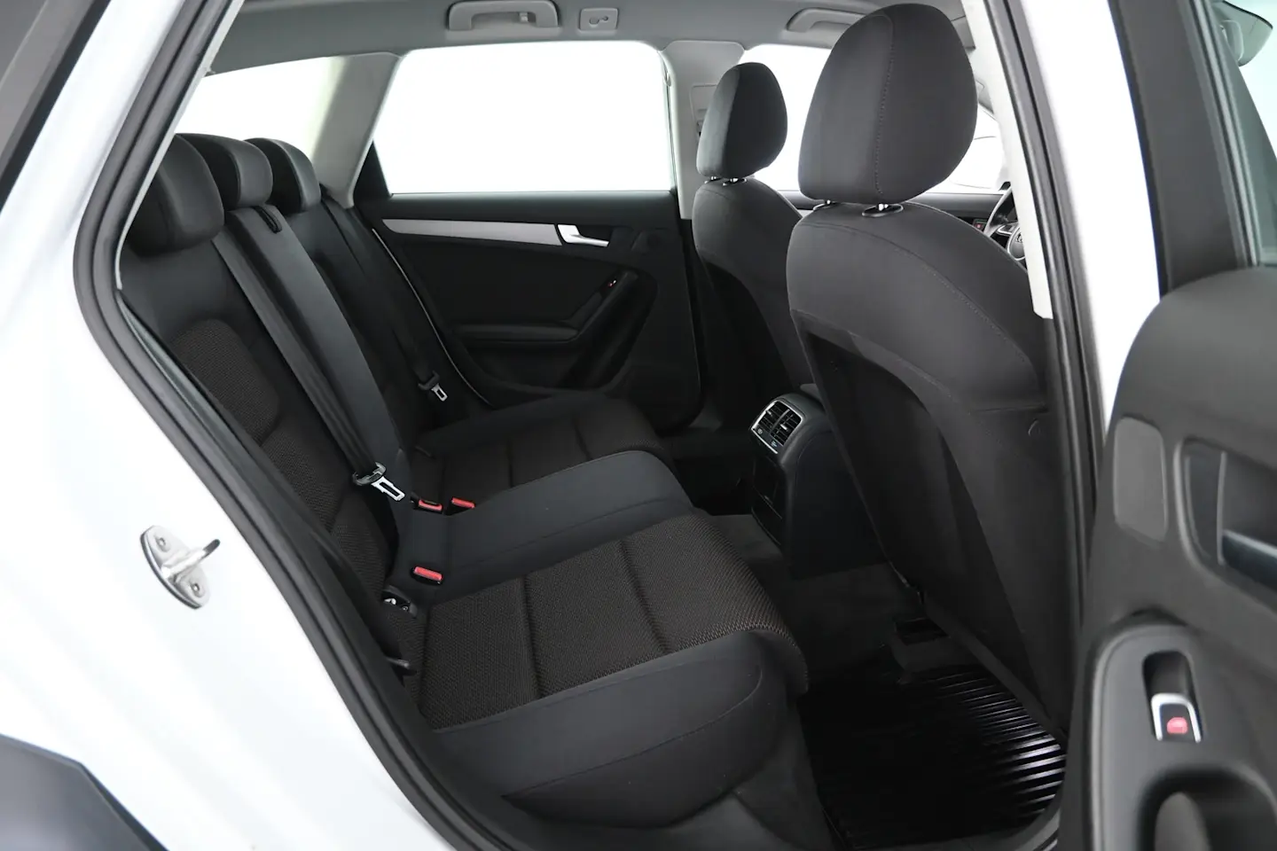 Car Image - 3d0oPXRVwC9kZD5oR6Y4dM