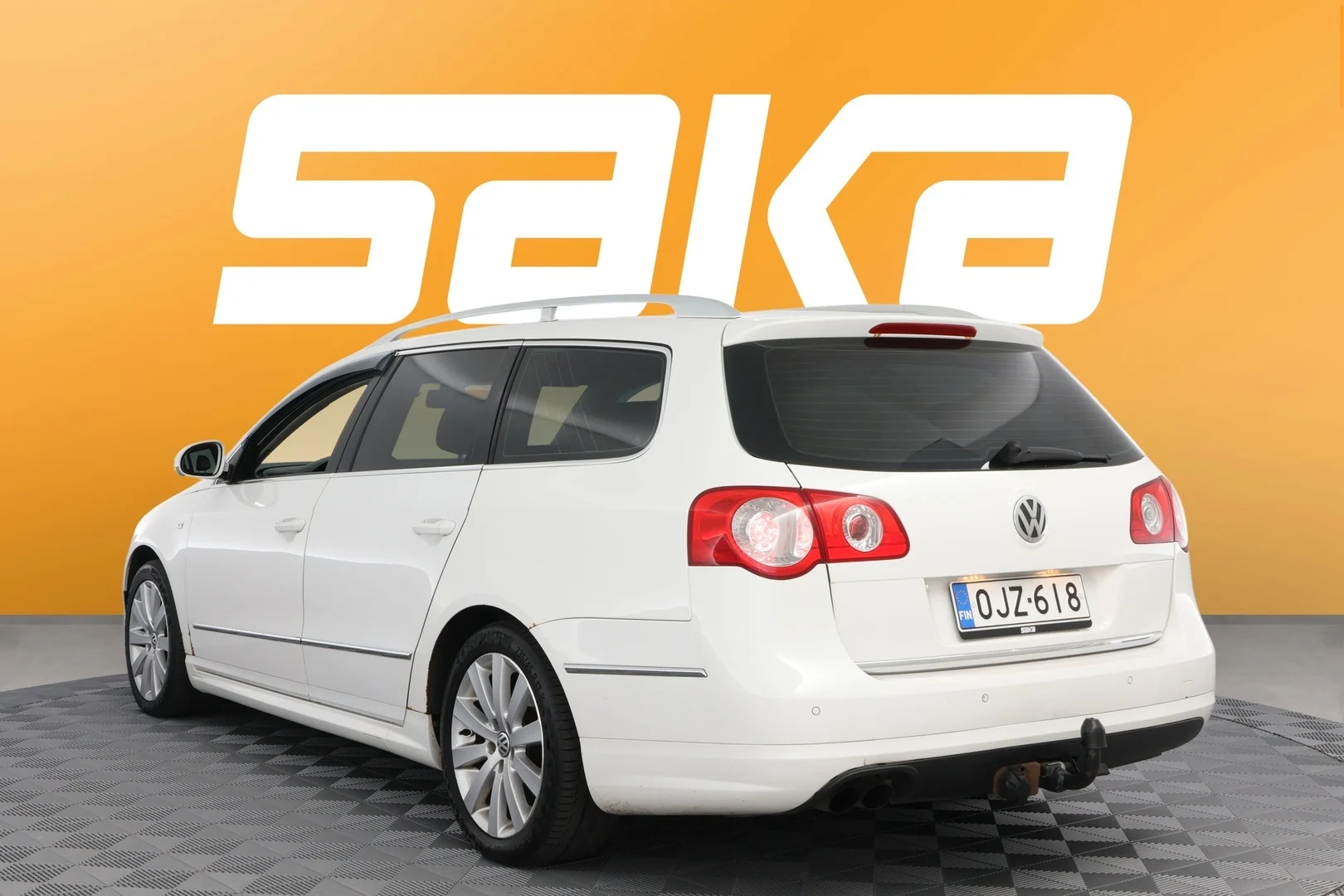 Car Image - 2tuYGKsfCUTHF1U8KtyR9x