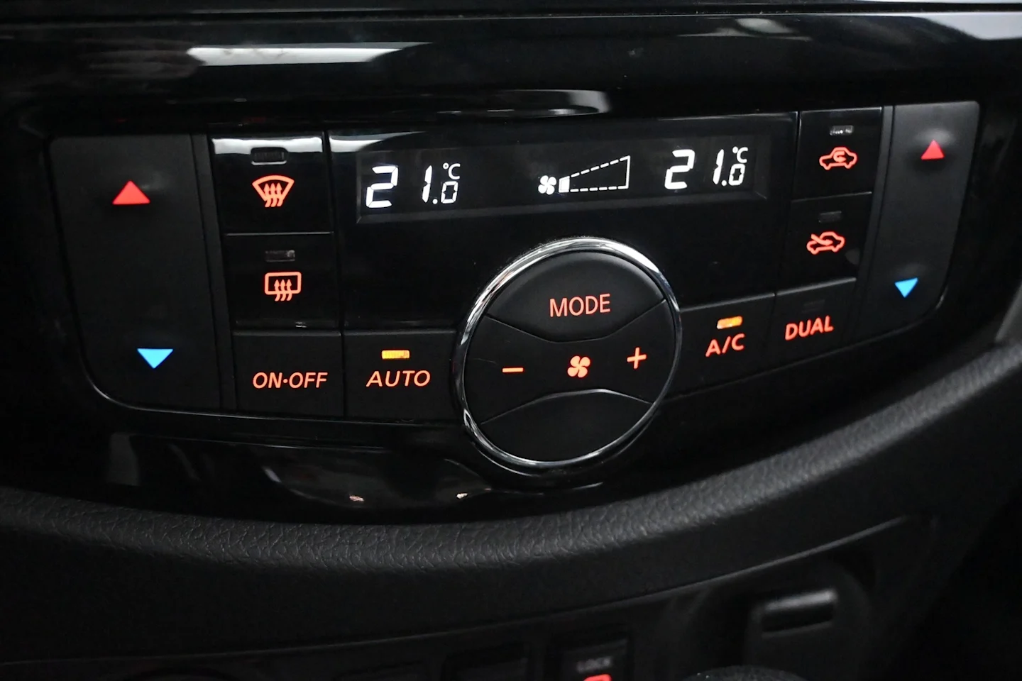 Car Image - wHJSPgryk1SH1Feo4sfdJ