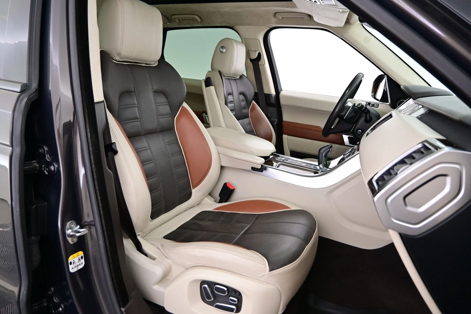 Car Image - 4qf8EgRTNbl2lTwTcrYU6Z