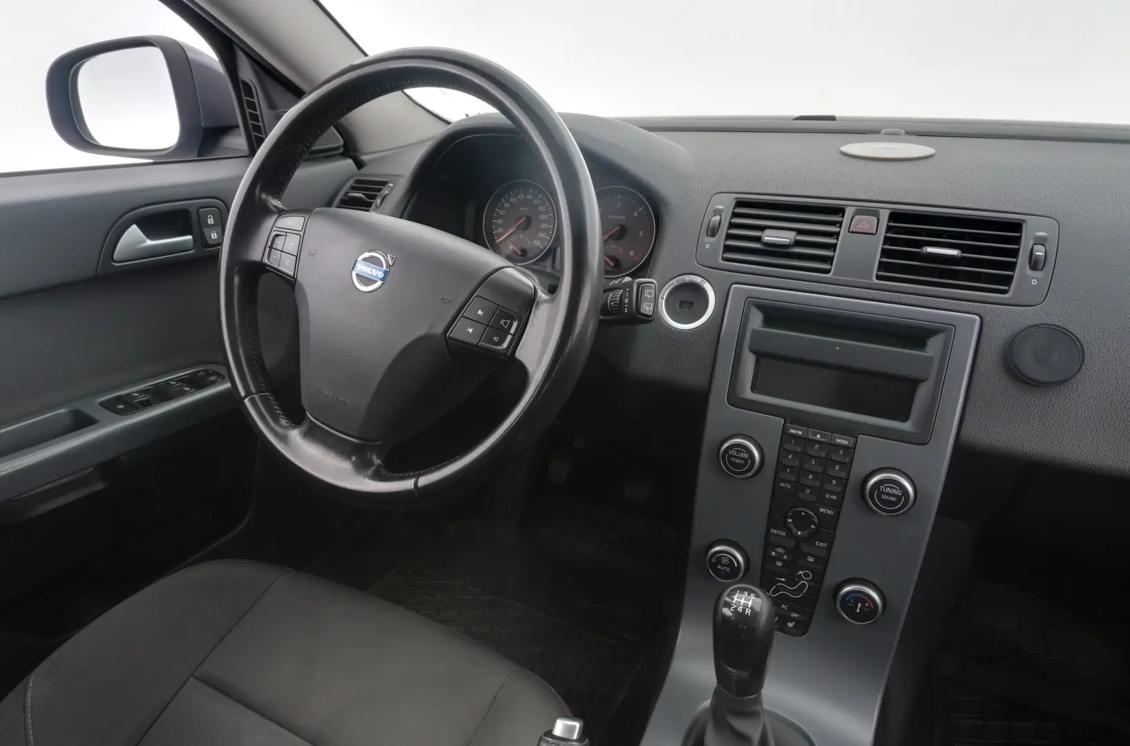Car Image - 6V0ae4keGoz3hEZKxl3BVU
