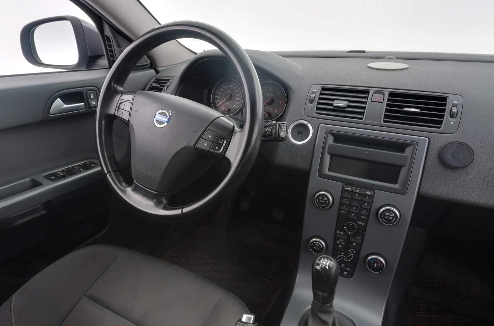 Car Image - 6V0ae4keGoz3hEZKxl3BVU