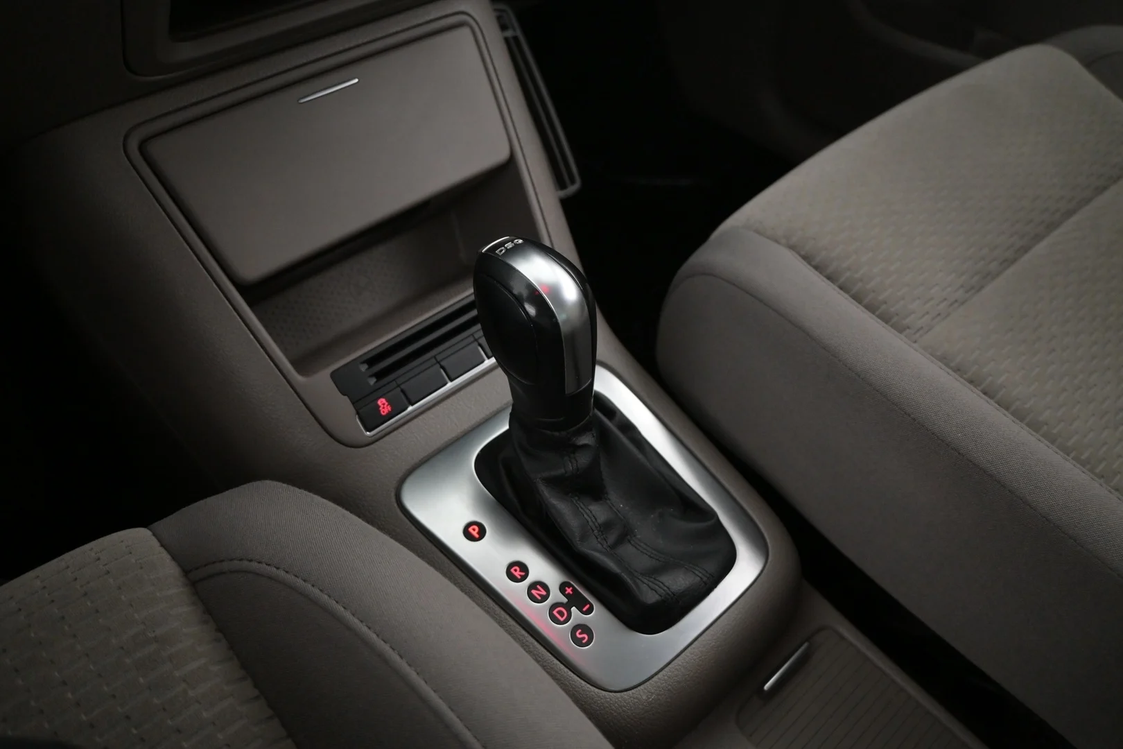 Car Image - o1dZfdzGS6sTzmNYrt5HZ