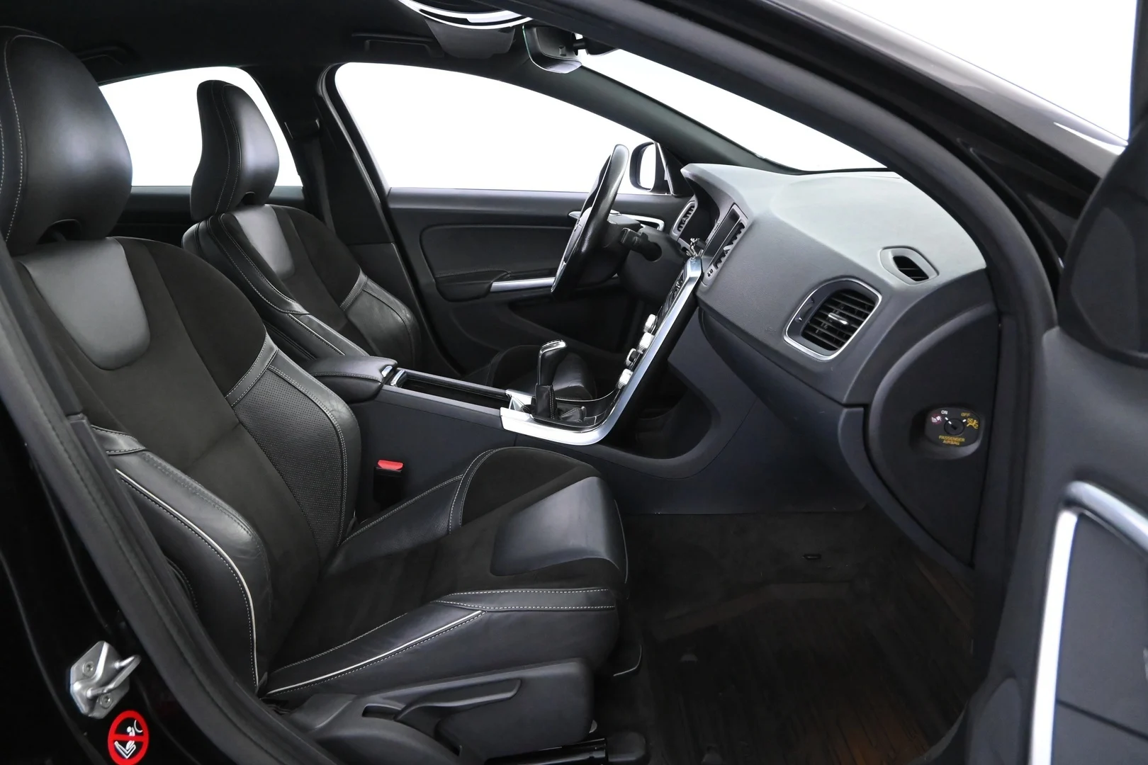 Car Image - jAqRoljUbXXecqh49DDPe
