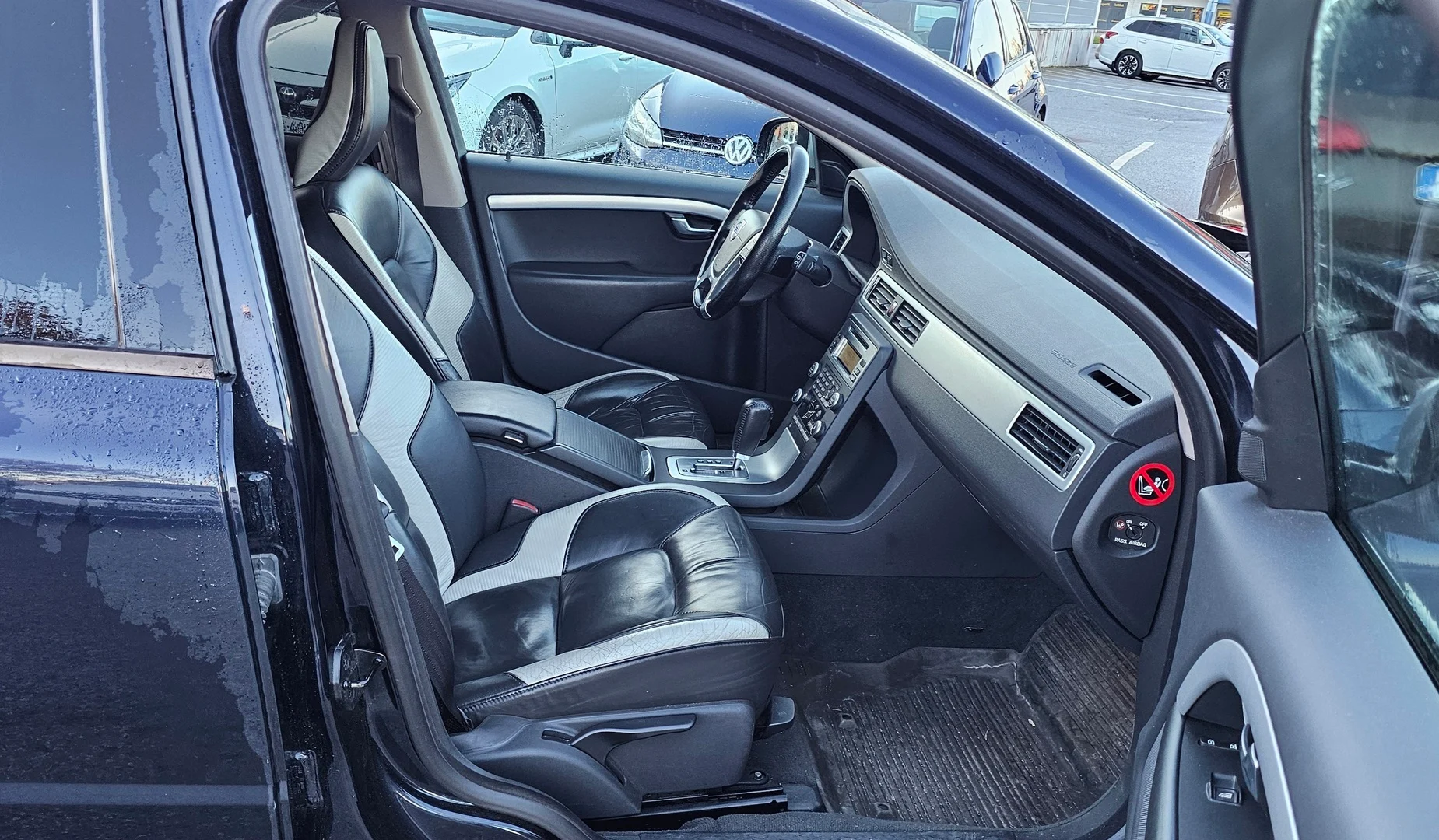 Car Image - Lnv1L5N1jWntU1ZrgqheR