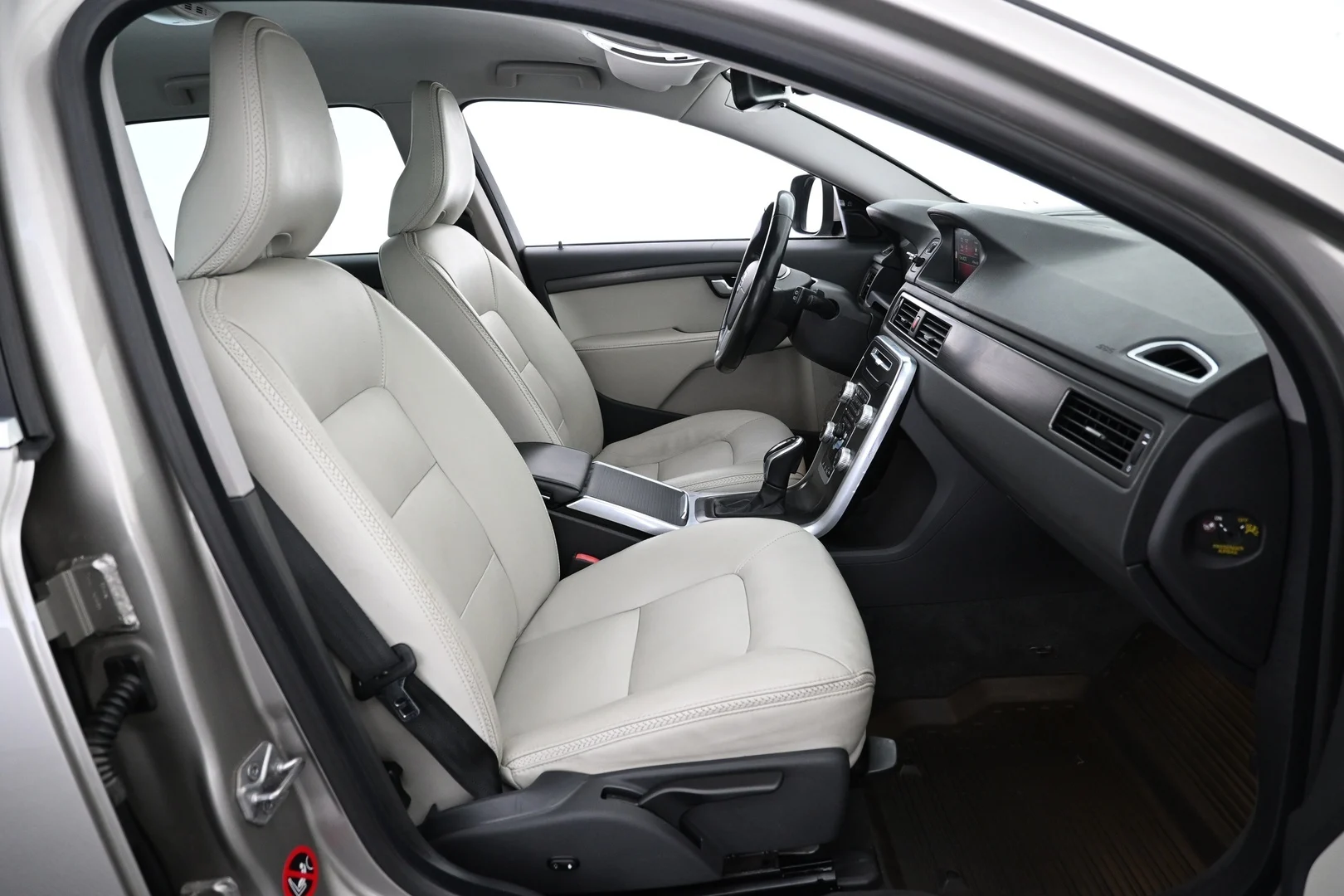 Car Image - 6EoKr2Oxc3DIiArkhc9LRu