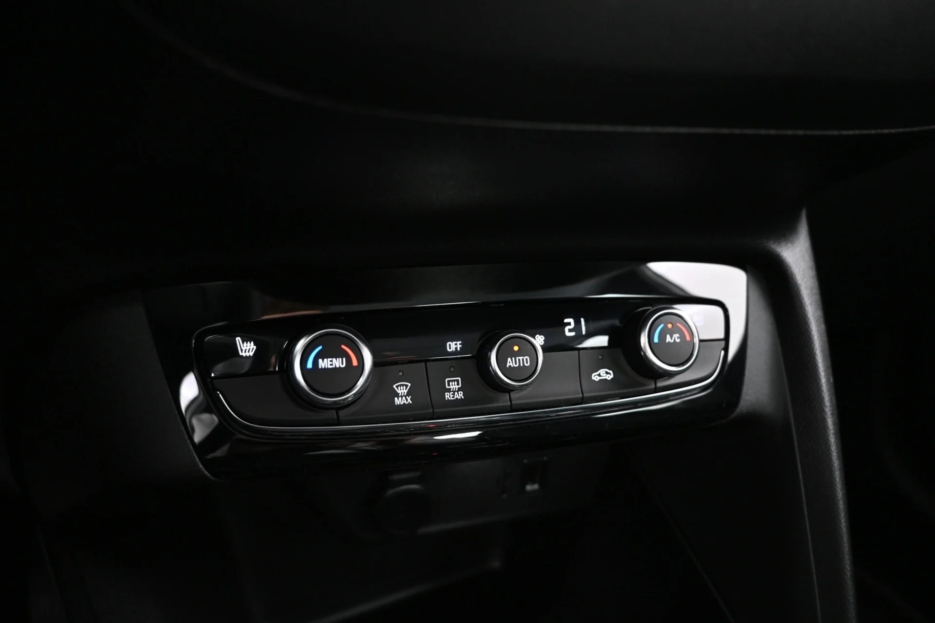 Car Image - 7cM1EDhq0bwrLMuhdXplfr