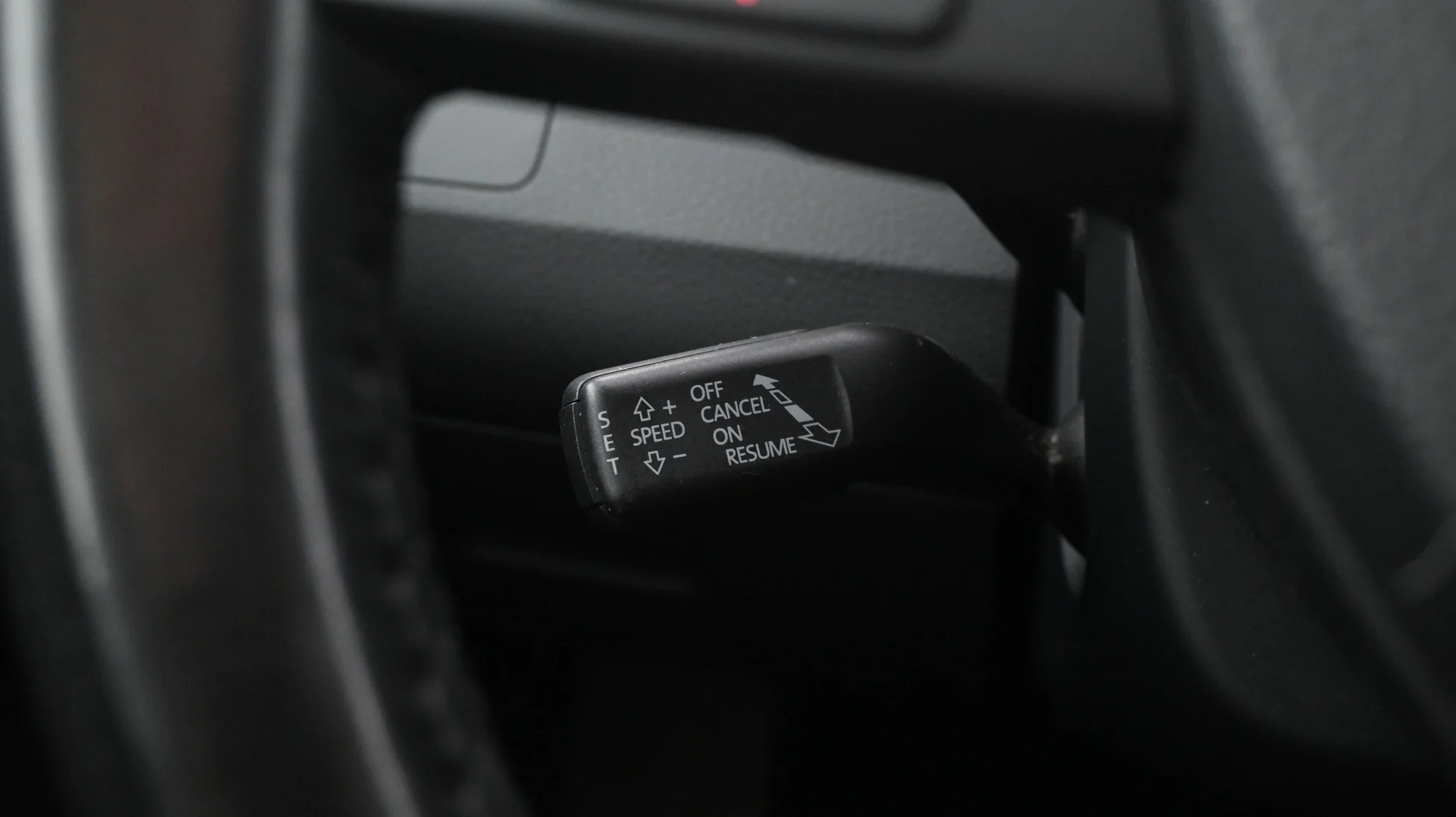 Car Image - 38GROhHzXZXUpXnC1DGRKk