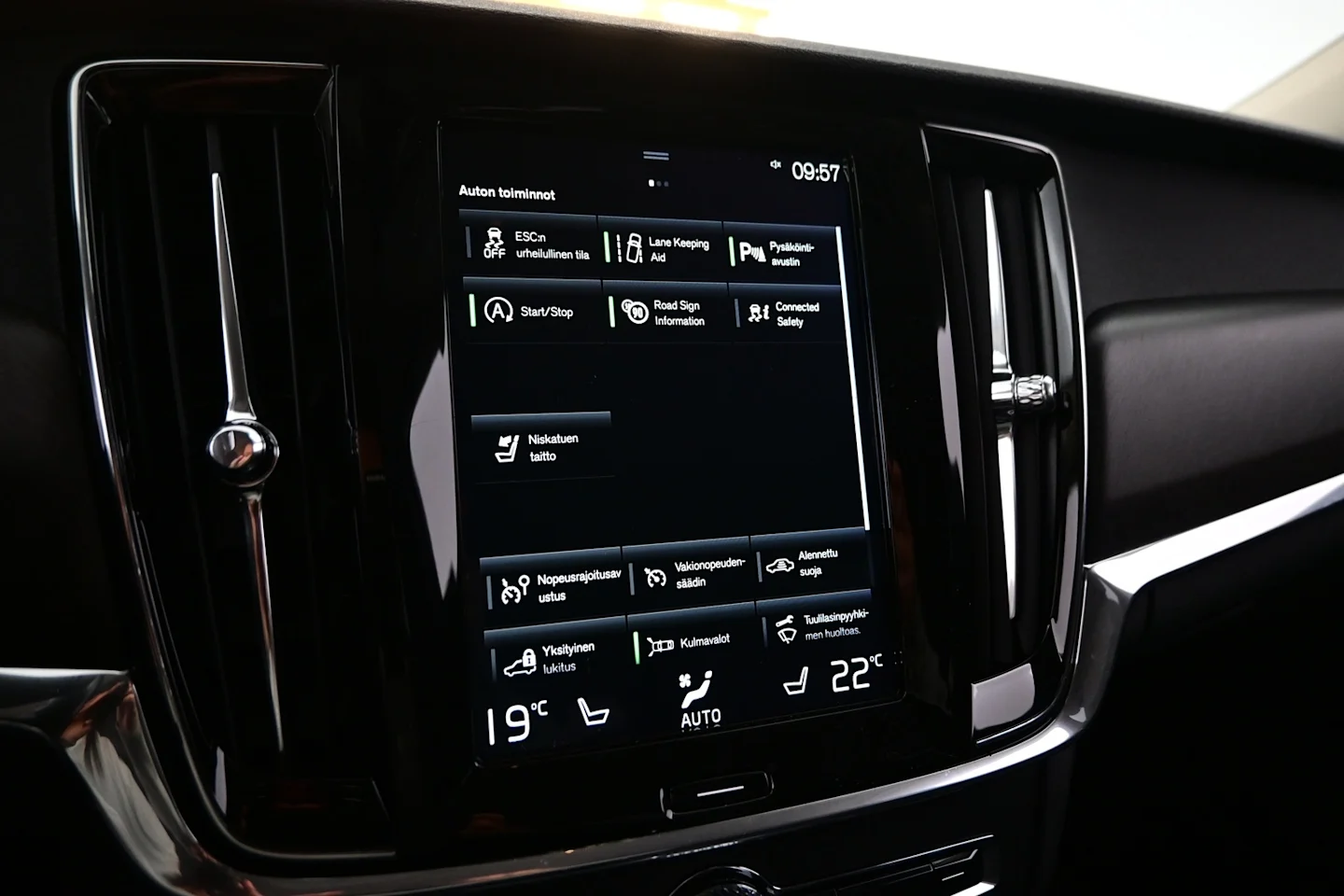 Car Image - 6pQvnfFu6WrcMJbExXa38e