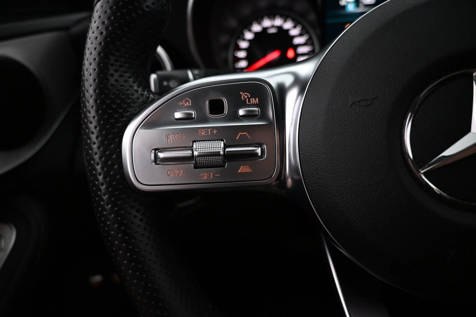 Car Image - 6NJMlG1Tj8acoyRpRGLJz0