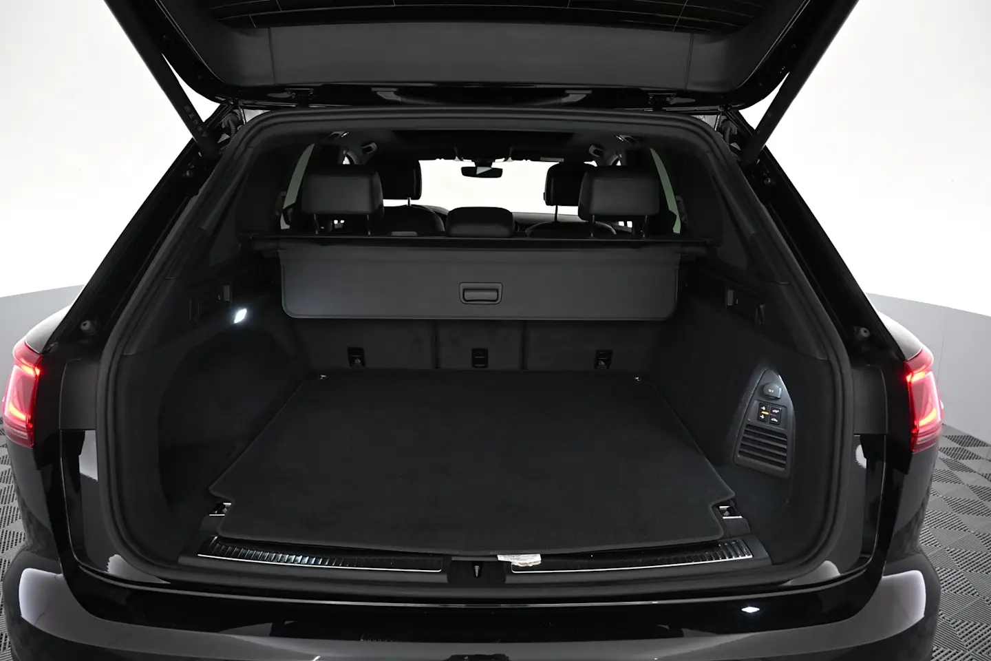 Car Image - 3cwf9xllwig3ahXUGKWHm7