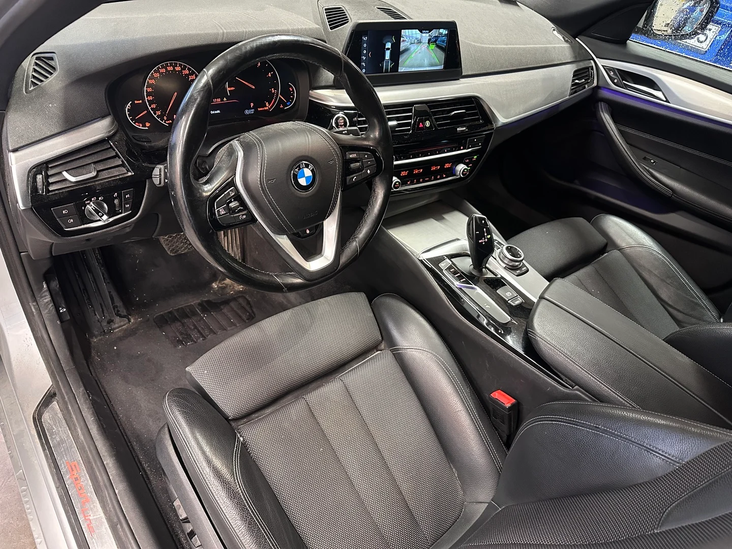 Car Image - 5KQ6bxH94qtvrlOJNzSzxl
