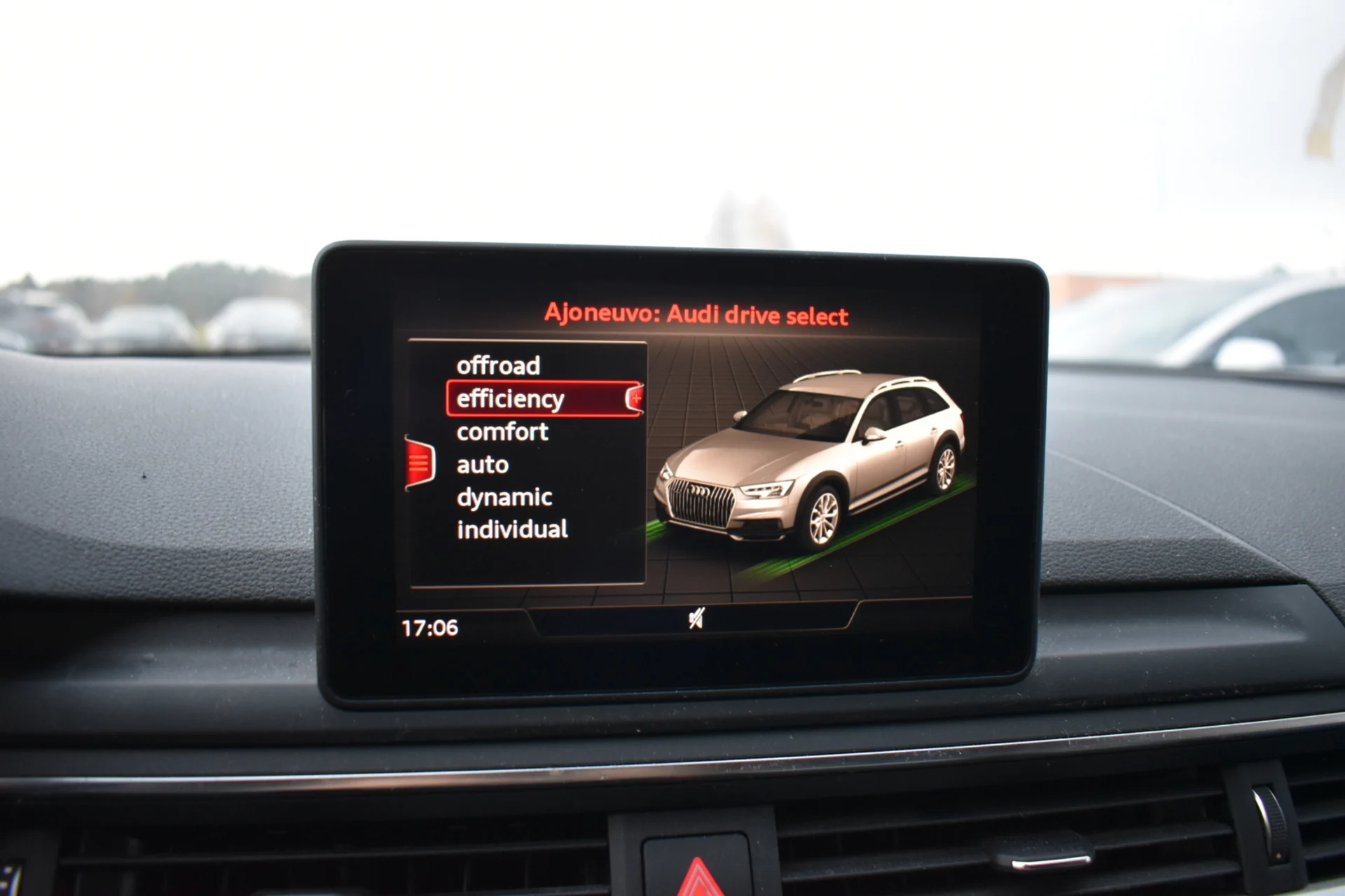 Car Image - 37bQNpfaFR9haYB18w31TM