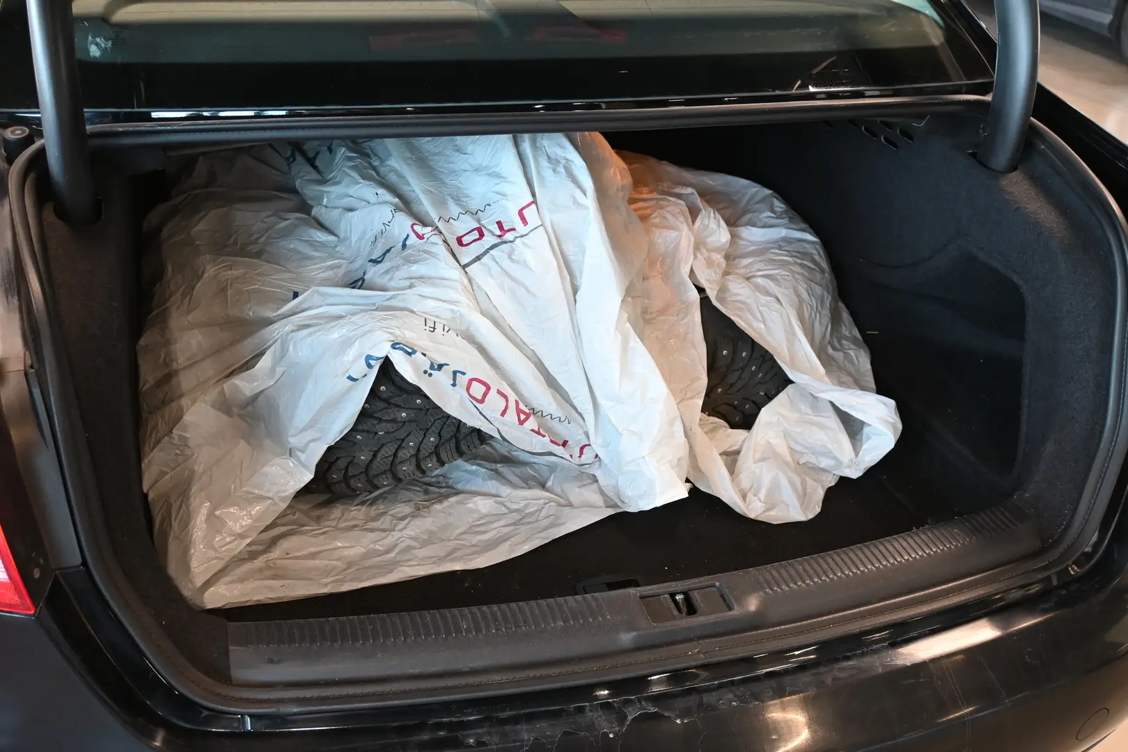Car Image - 1Z8UWLerMQozMMC83eF9OI