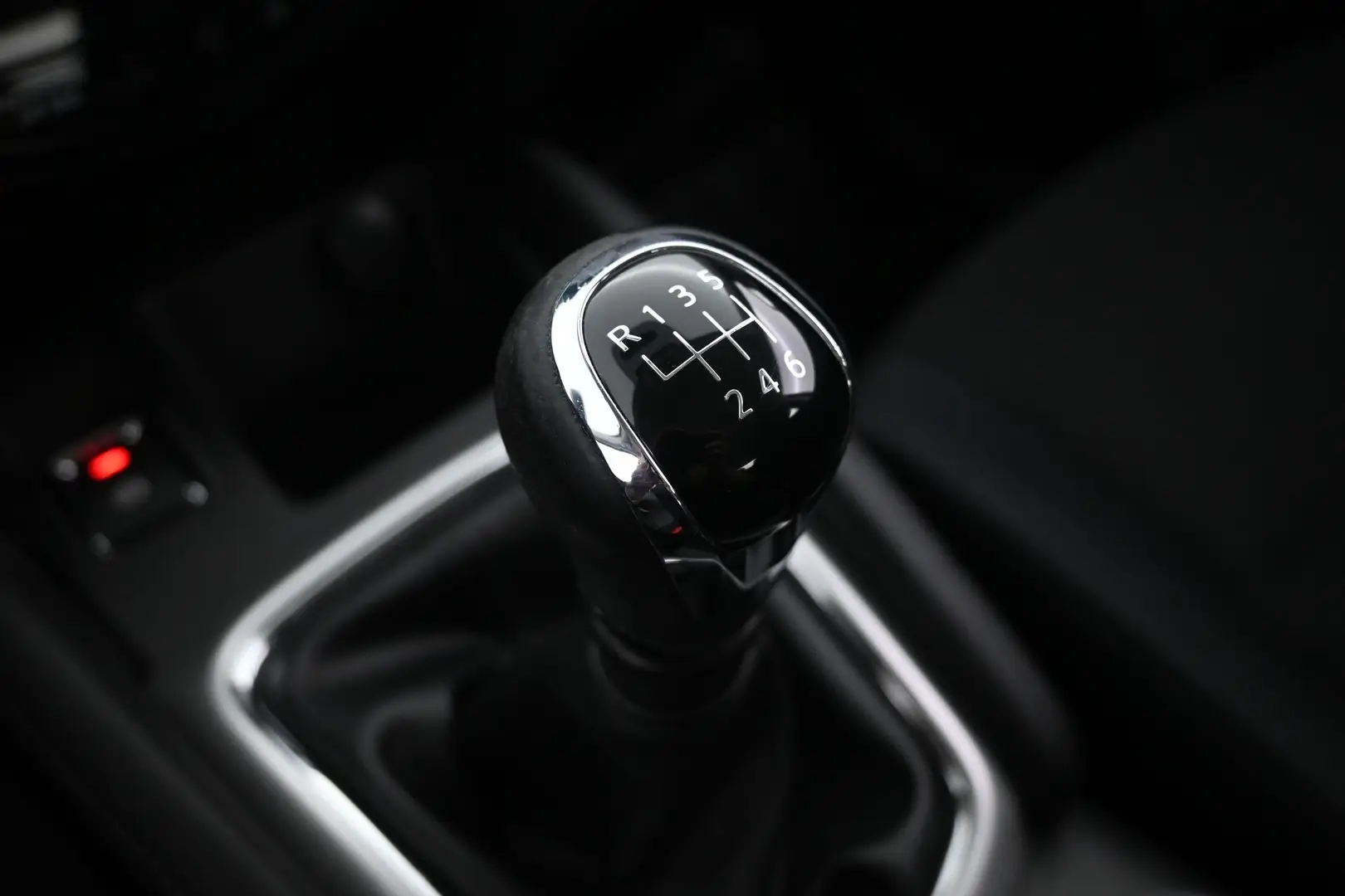 Car Image - 7MdfaDY8QWtuDuckIGfk4l